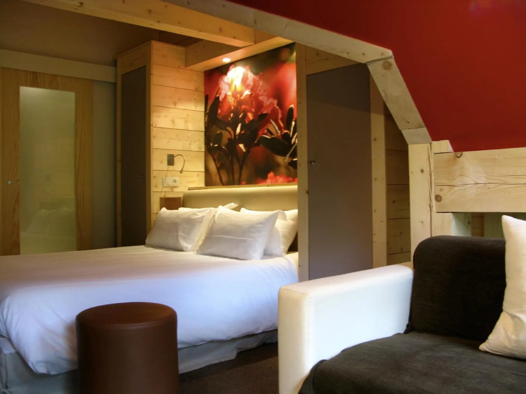 Bed in Les Roches 1500