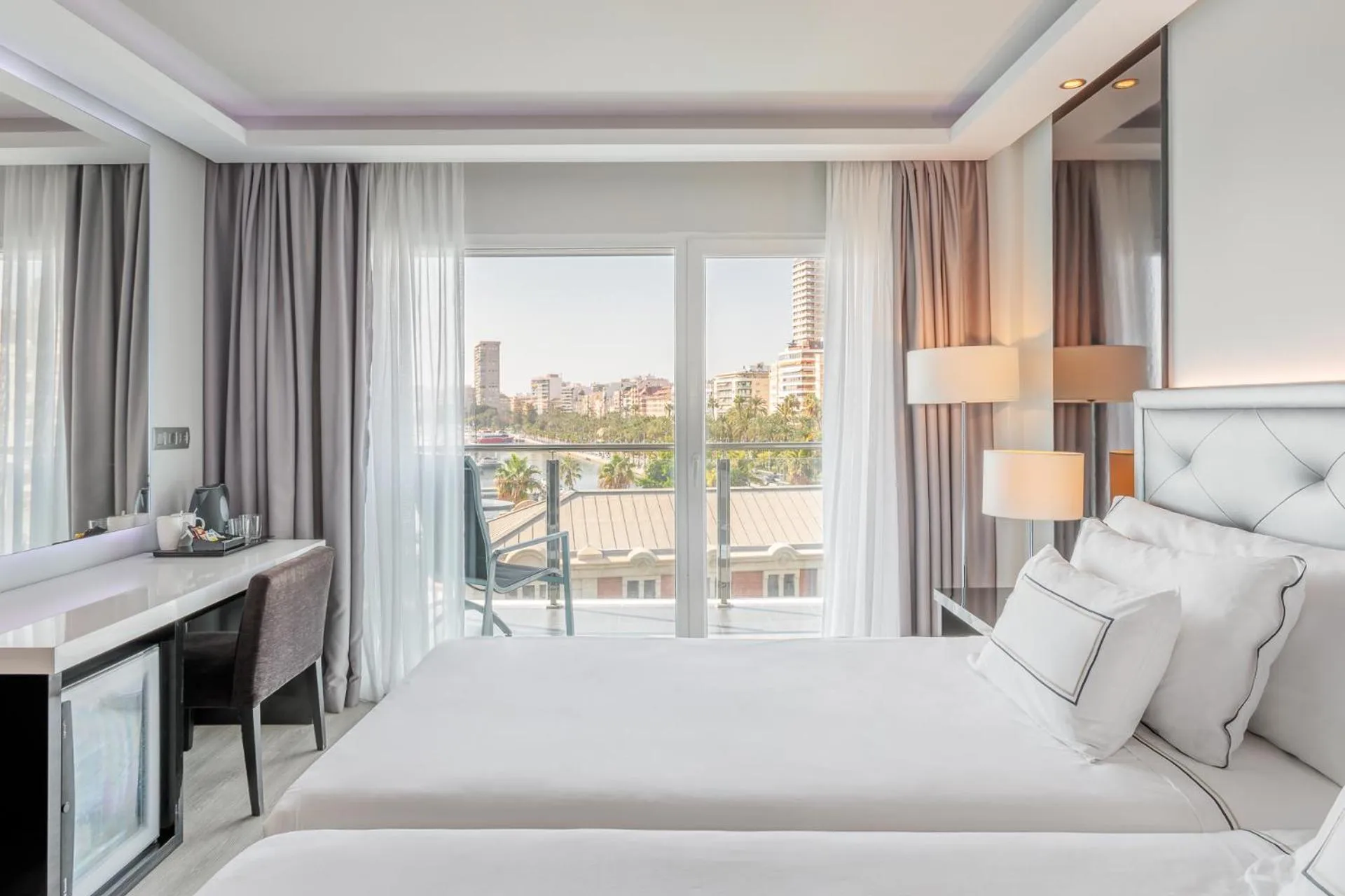 Bed in Melia Alicante