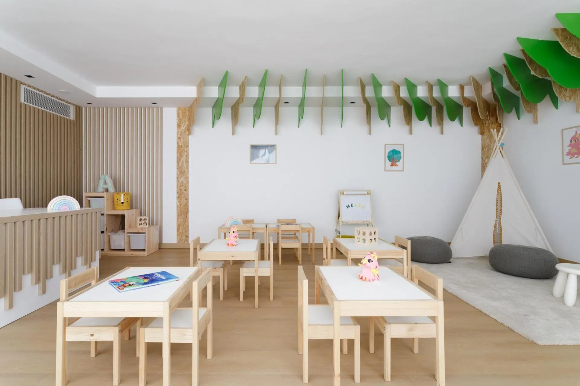 Game Room in Melia Alicante