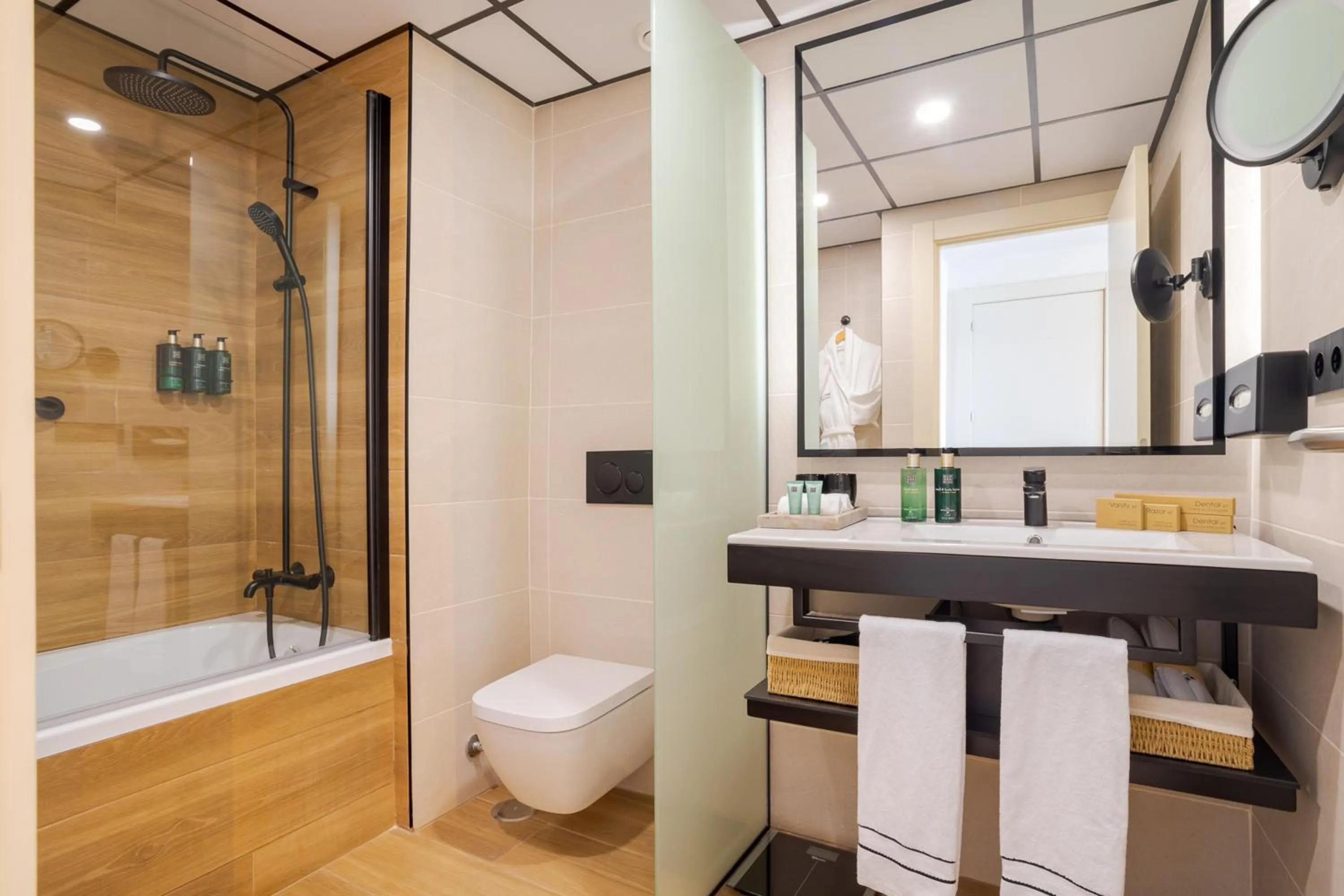 Bathroom in Melia Alicante