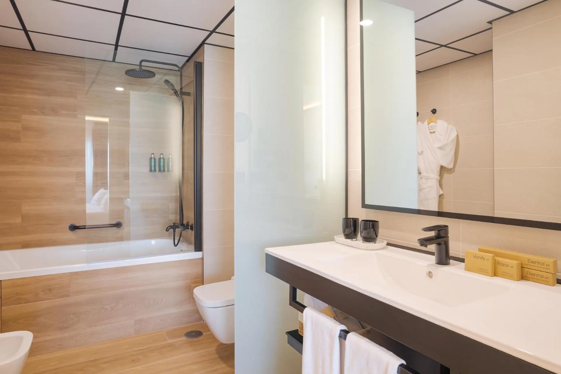 Bathroom in Melia Alicante