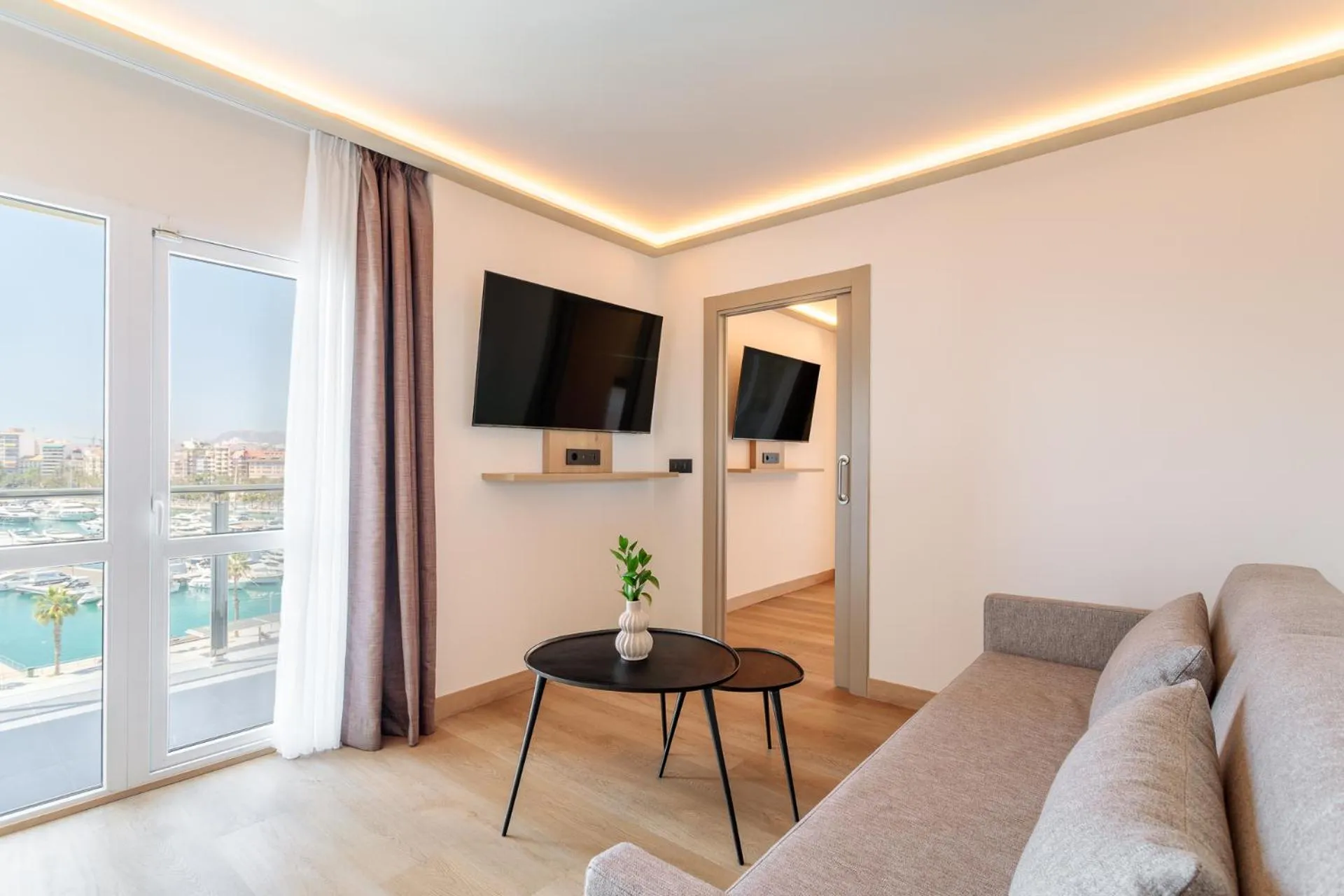 Living room in Melia Alicante