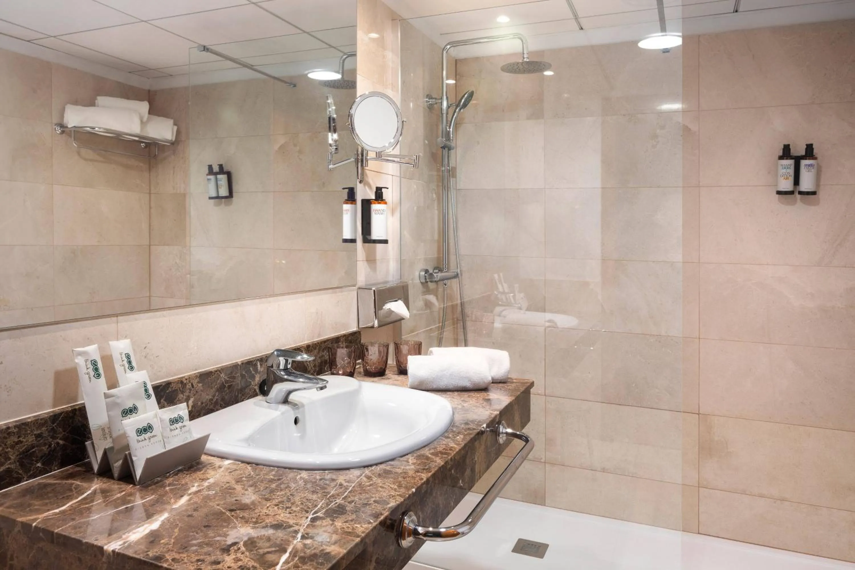 Bathroom in Vielha Val d'Arán Affiliated by Meliá Hotel