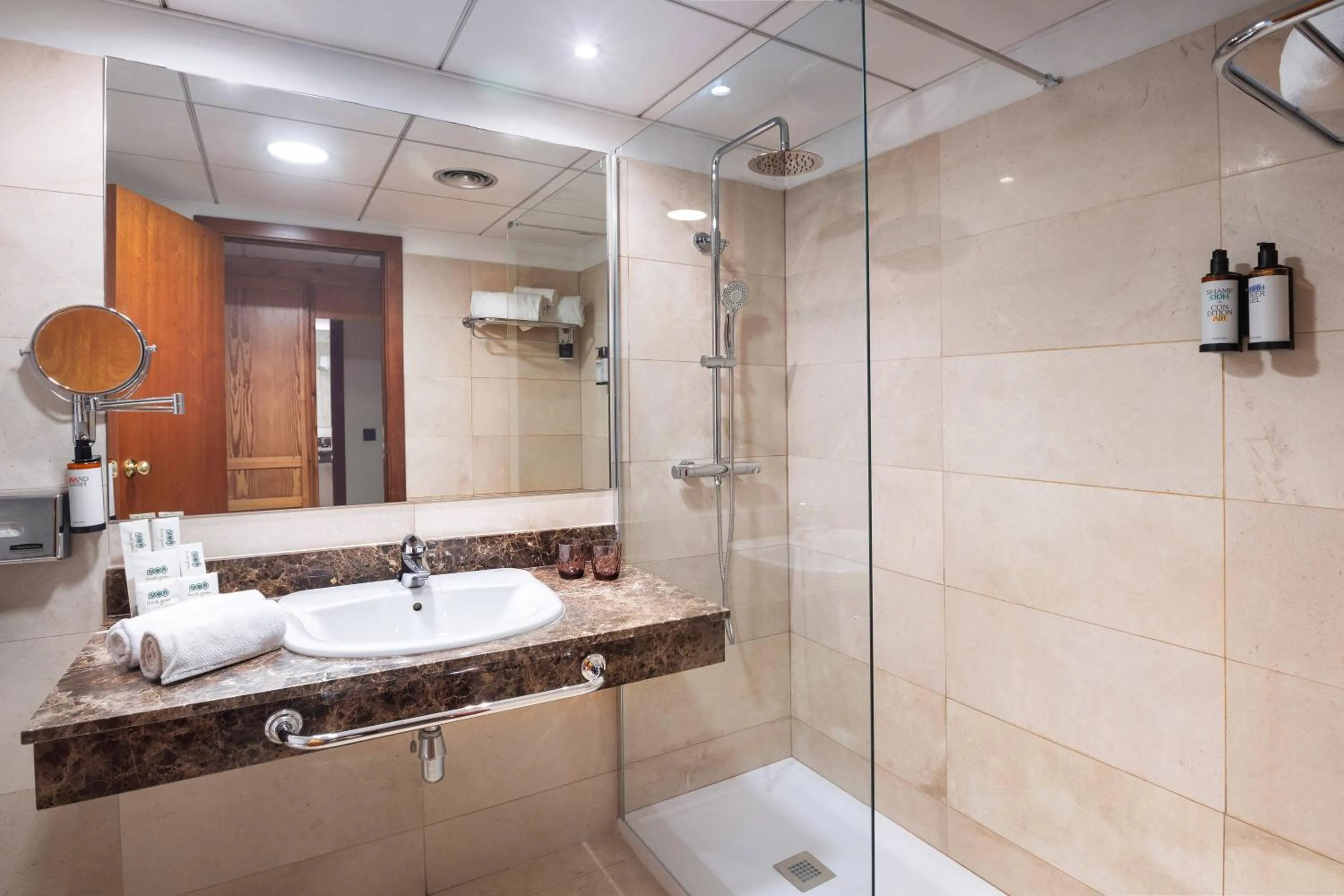 Bathroom in Vielha Val d'Arán Affiliated by Meliá Hotel