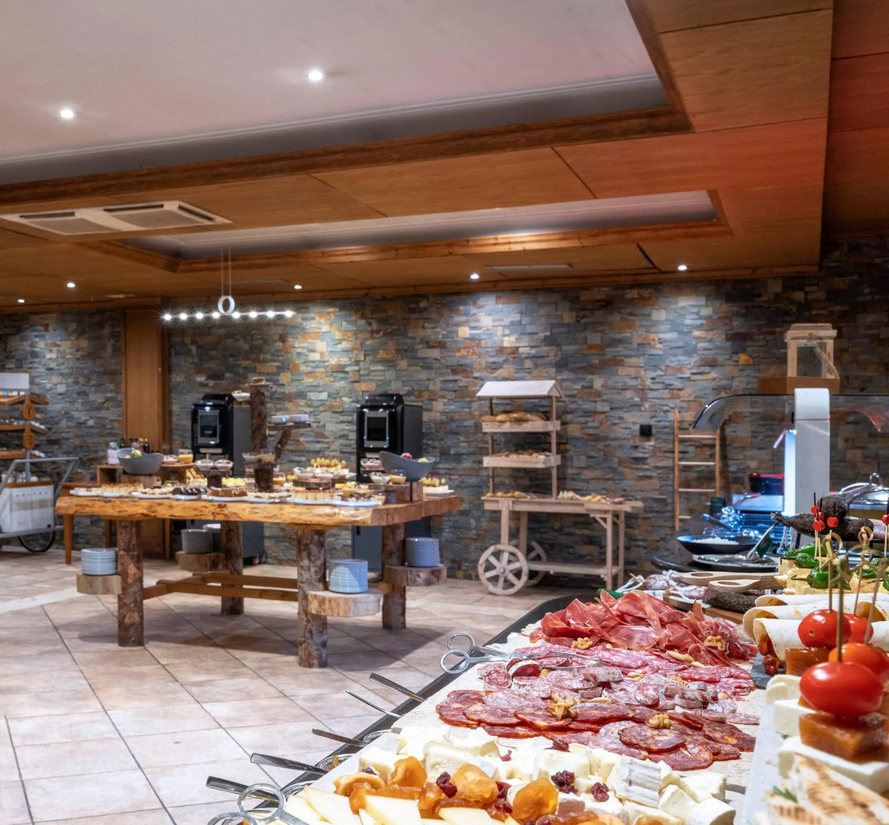 Restaurant/places to eat in Vielha Val d'Arán Affiliated by Meliá Hotel