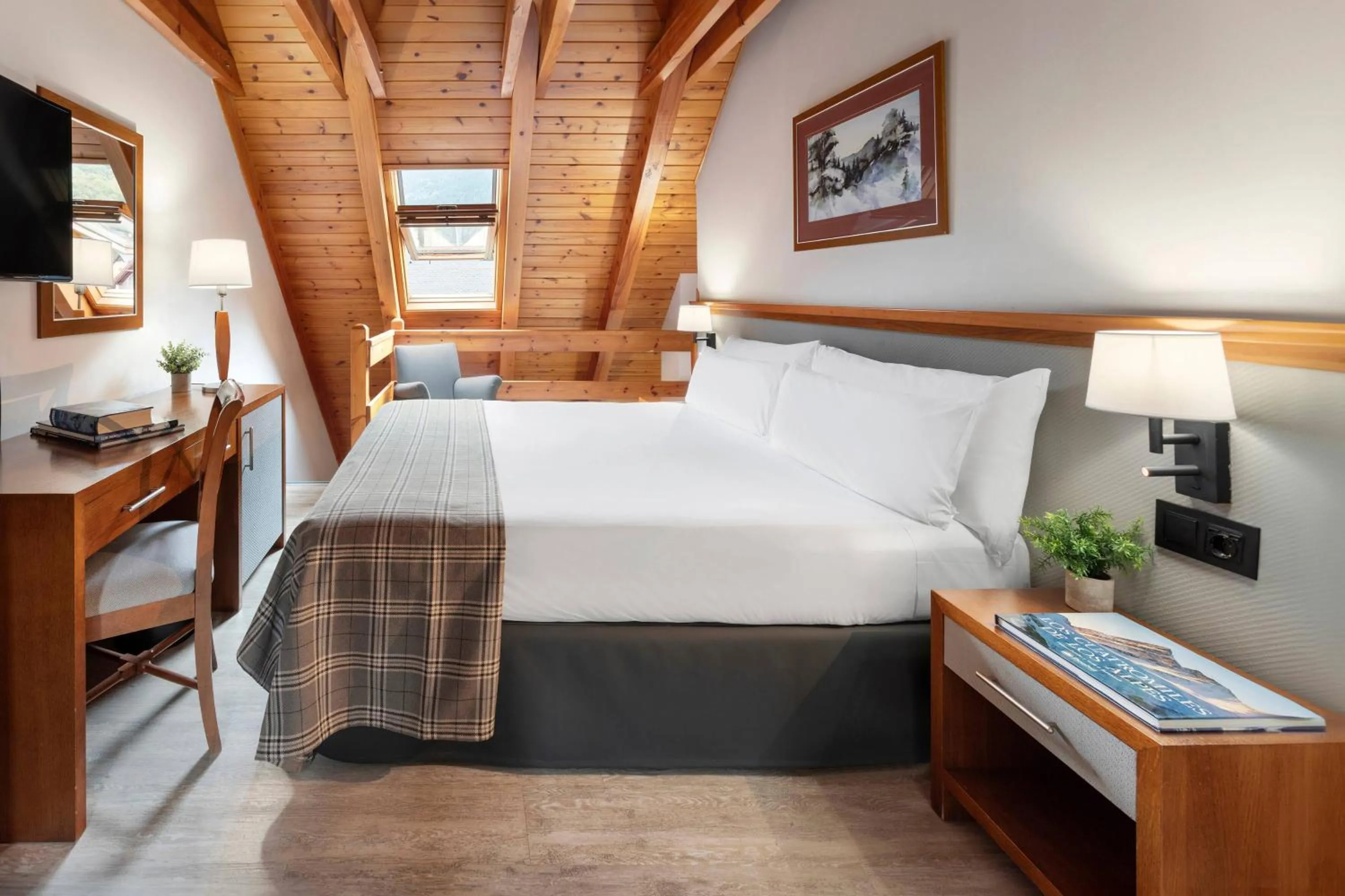 Property building, Bed in Vielha Val d'Arán Affiliated by Meliá Hotel