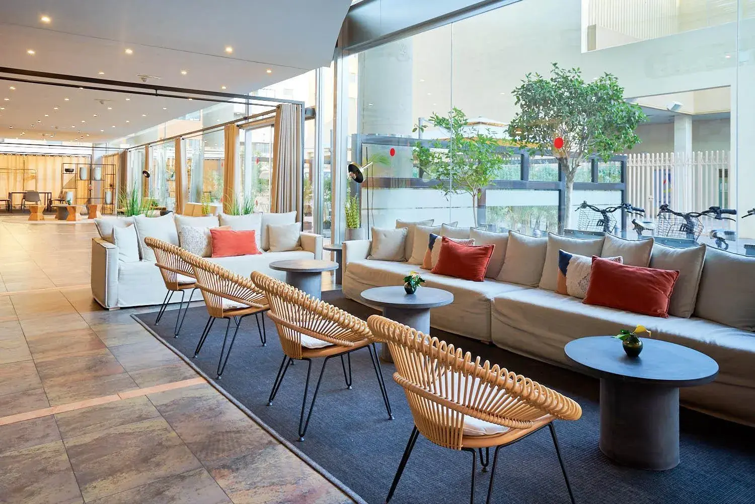 Lounge or bar in Eurostars Málaga Lounge or bar in Eurostars Málaga