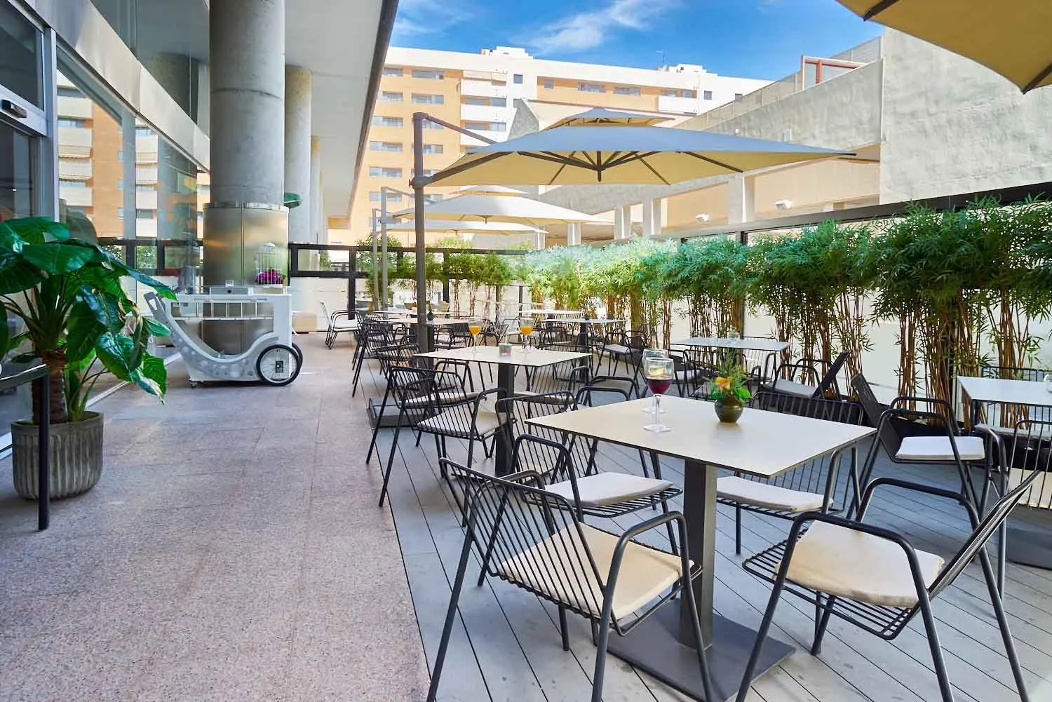 Lounge or bar in Eurostars Málaga