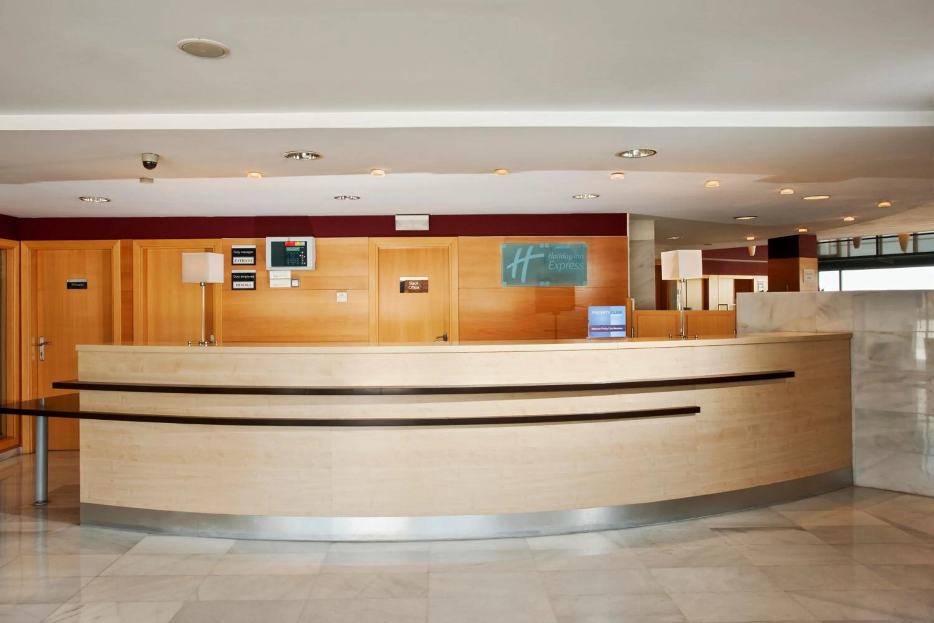 Lobby or reception in Hotel Holiday Inn Express Madrid-Rivas by IHG