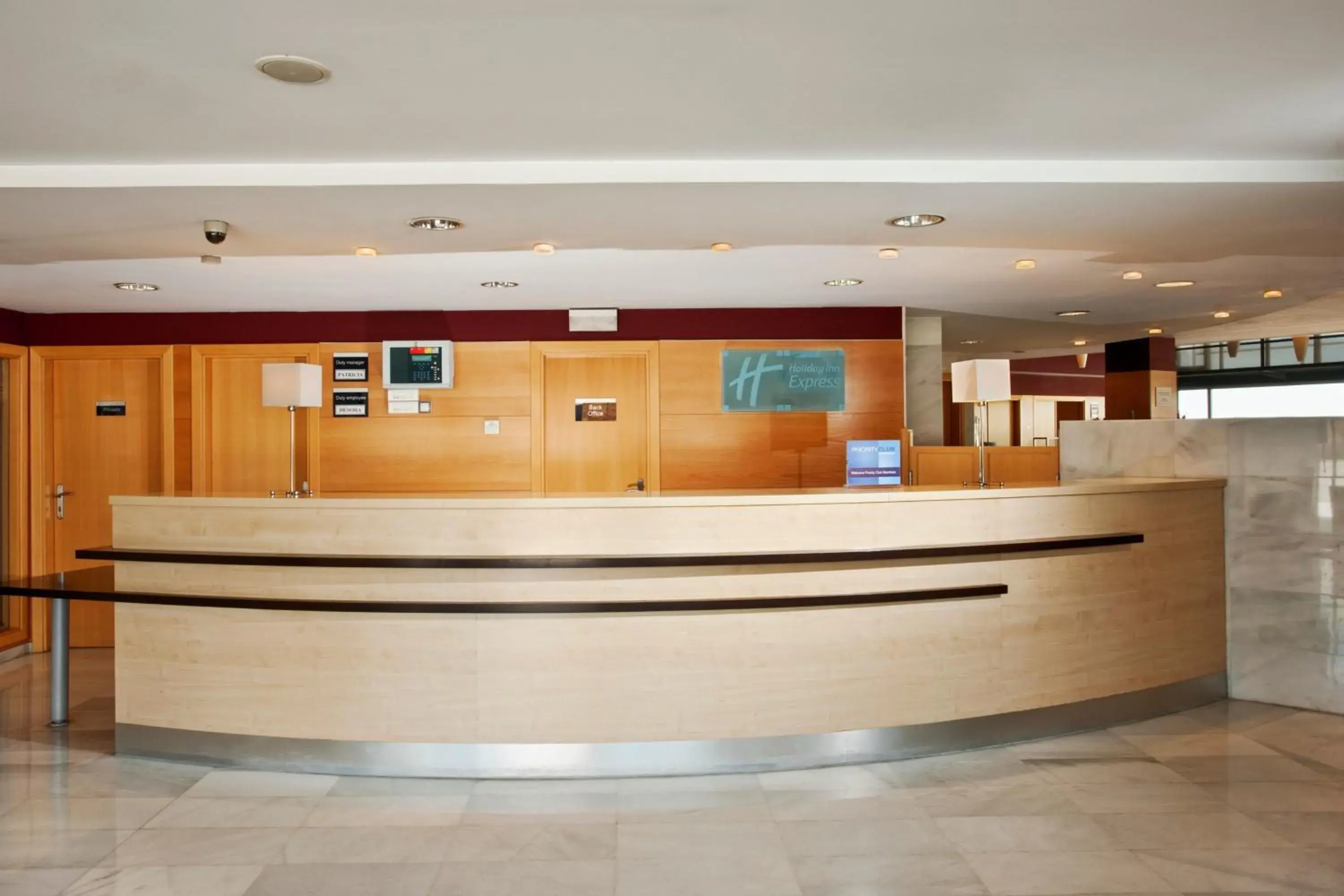 Lobby or reception in Hotel Holiday Inn Express Madrid-Rivas by IHG Lobby or reception in Hotel Holiday Inn Express Madrid-Rivas by IHG