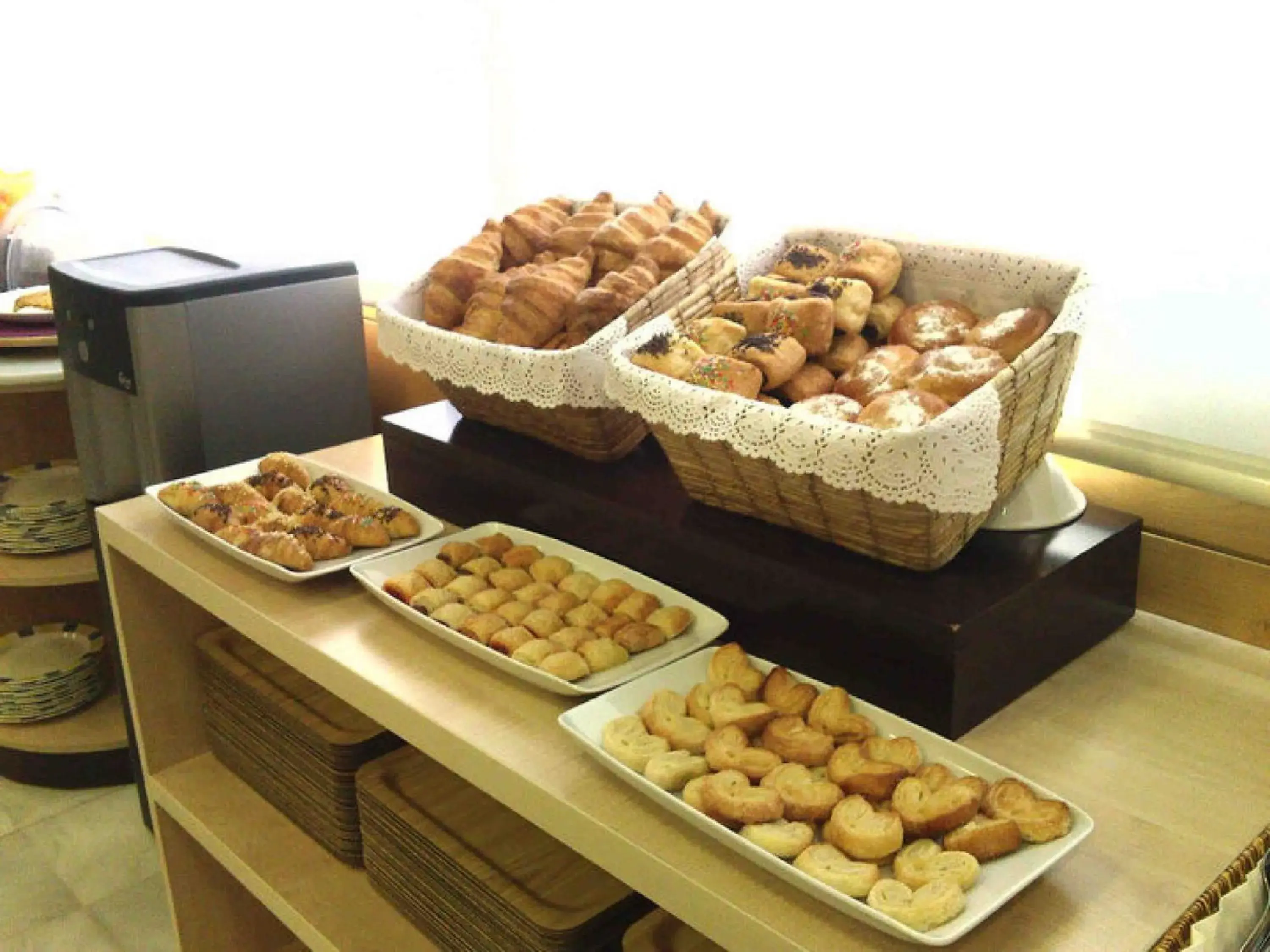 Buffet breakfast, Food in Holiday Inn Express Alcobendas