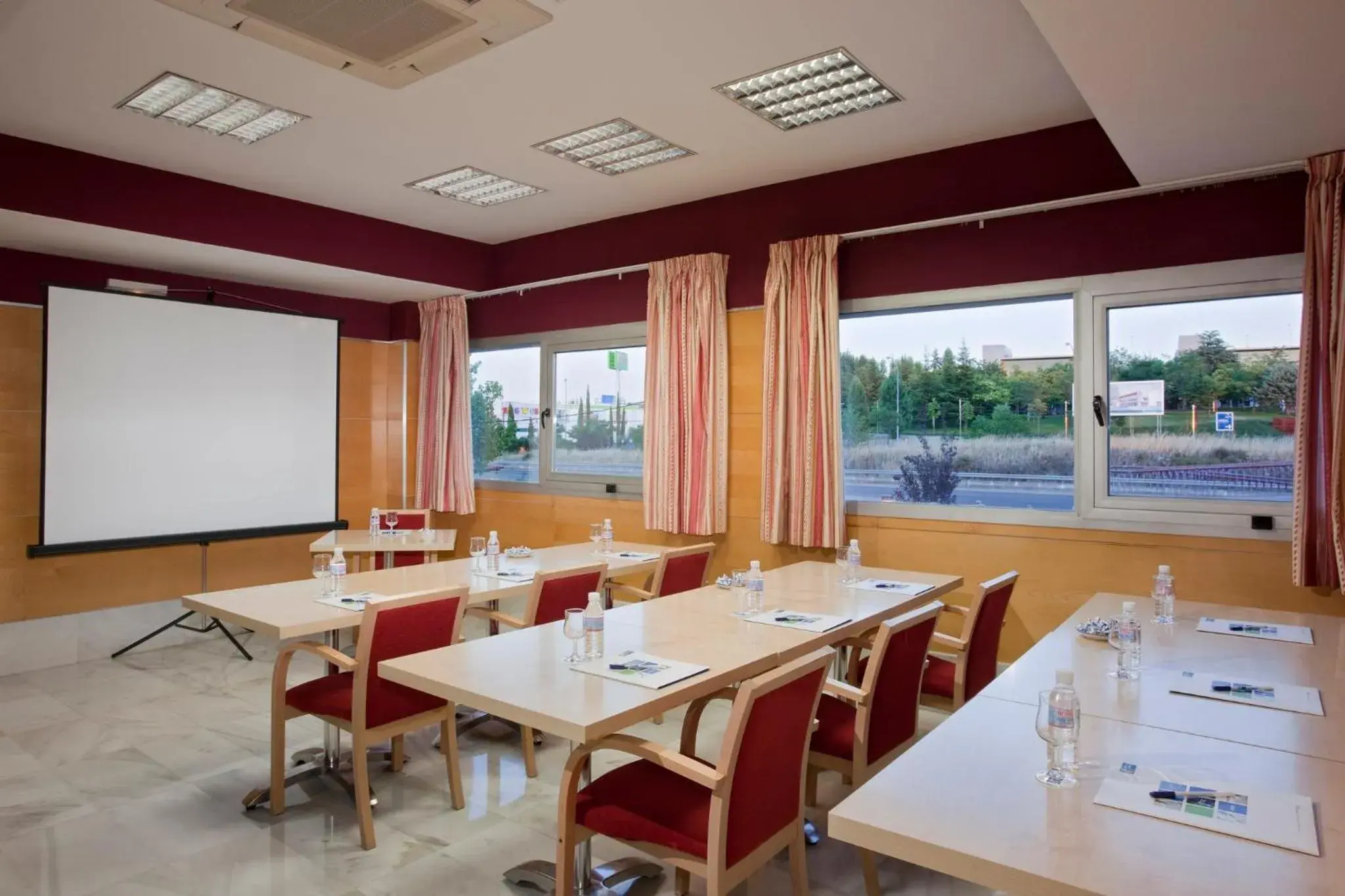 Meeting/conference room in Holiday Inn Express Alcobendas