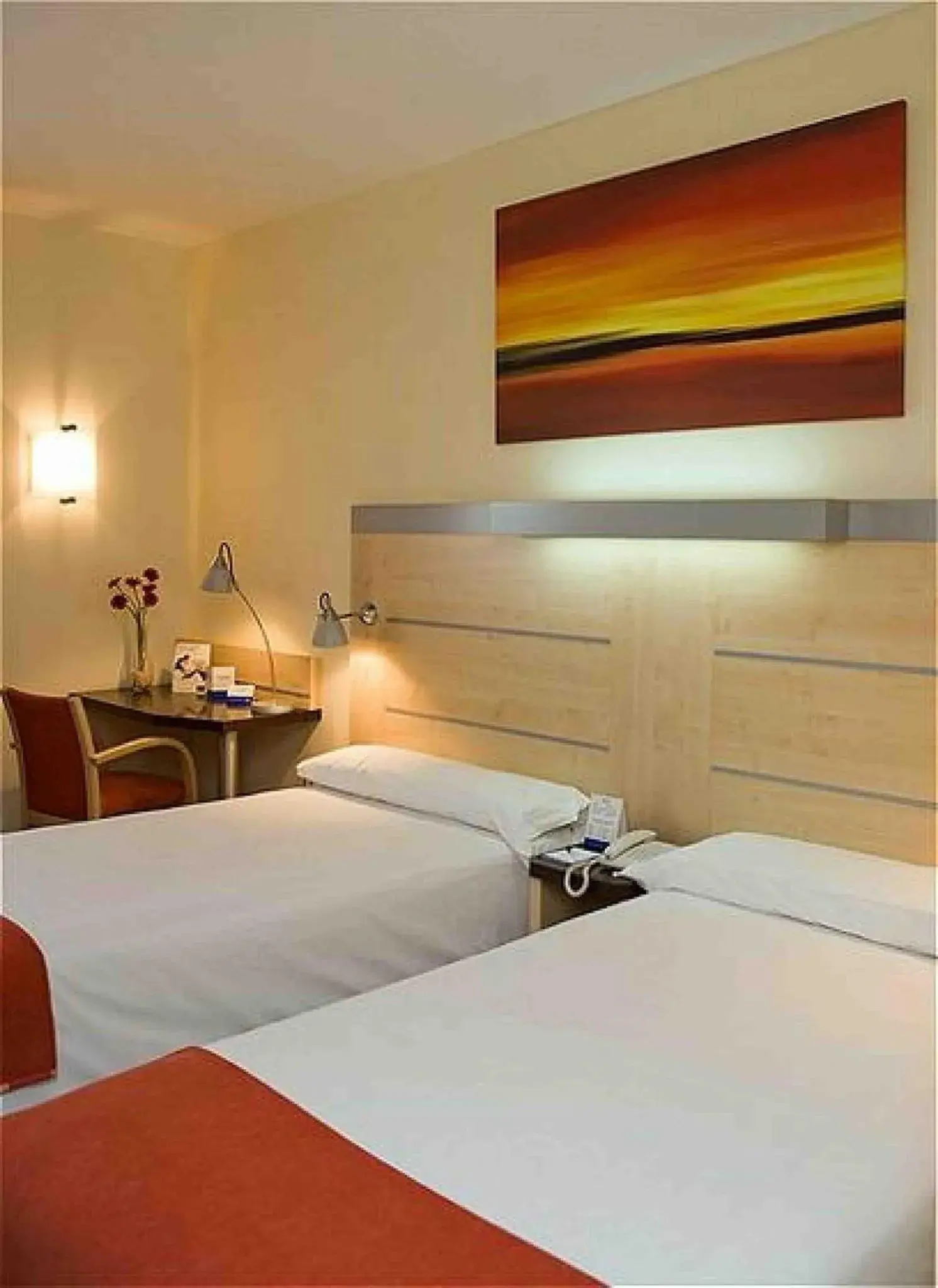 Photo of the whole room, Bed in Holiday Inn Express Alcobendas