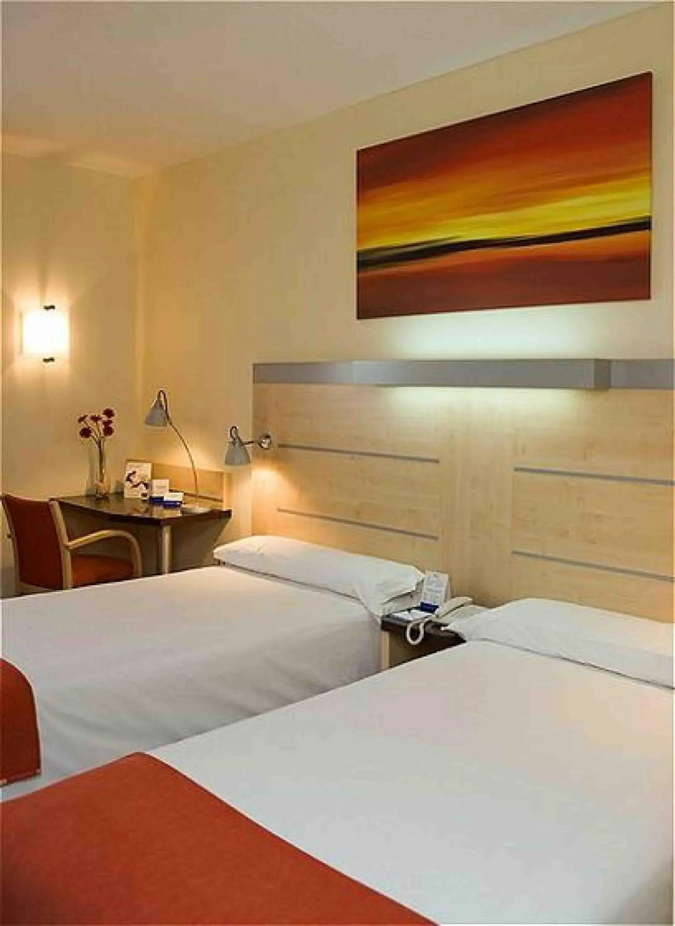 Bed, Room Photo in Holiday Inn Express Alcobendas