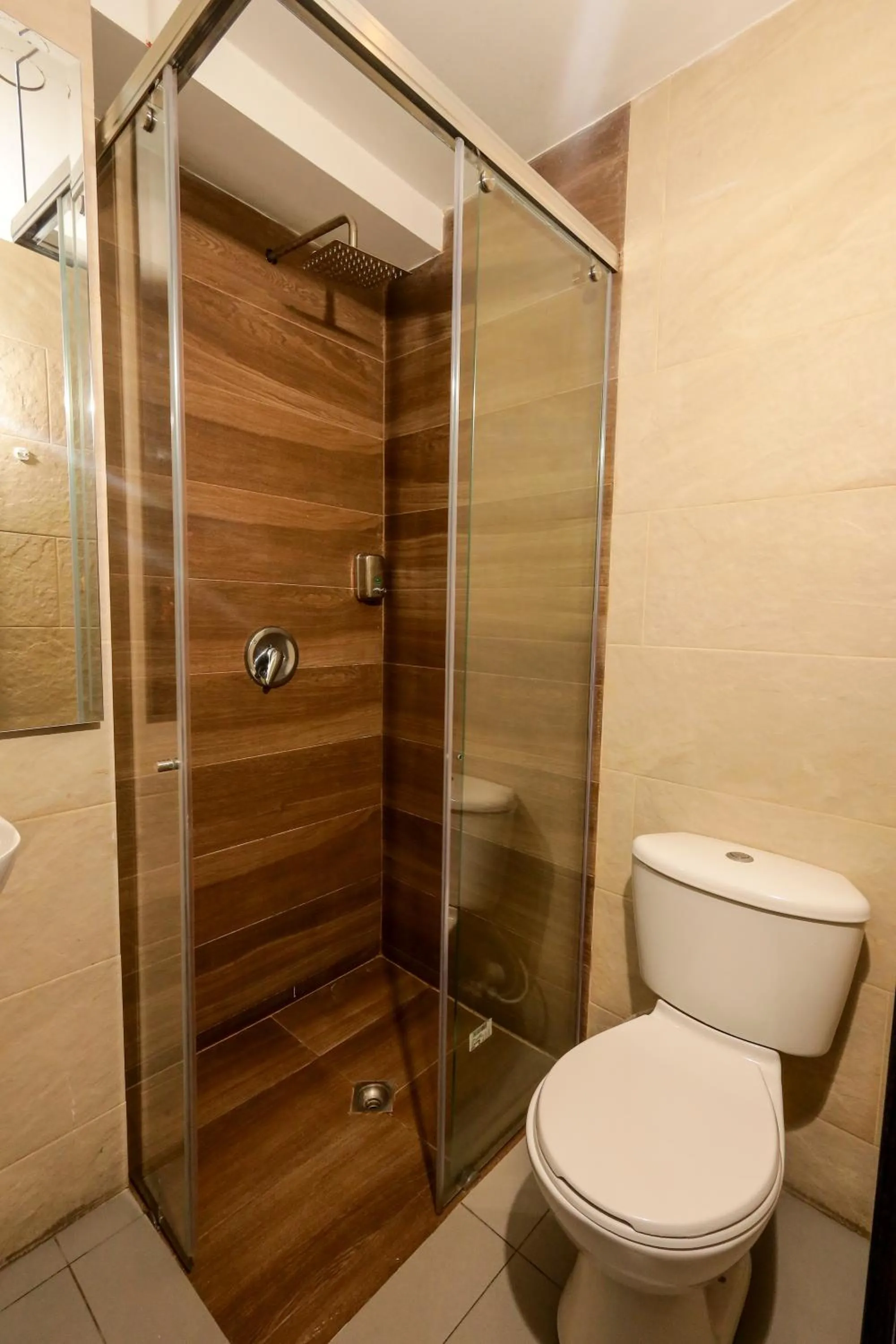 Large Double Room in HOTEL HTL