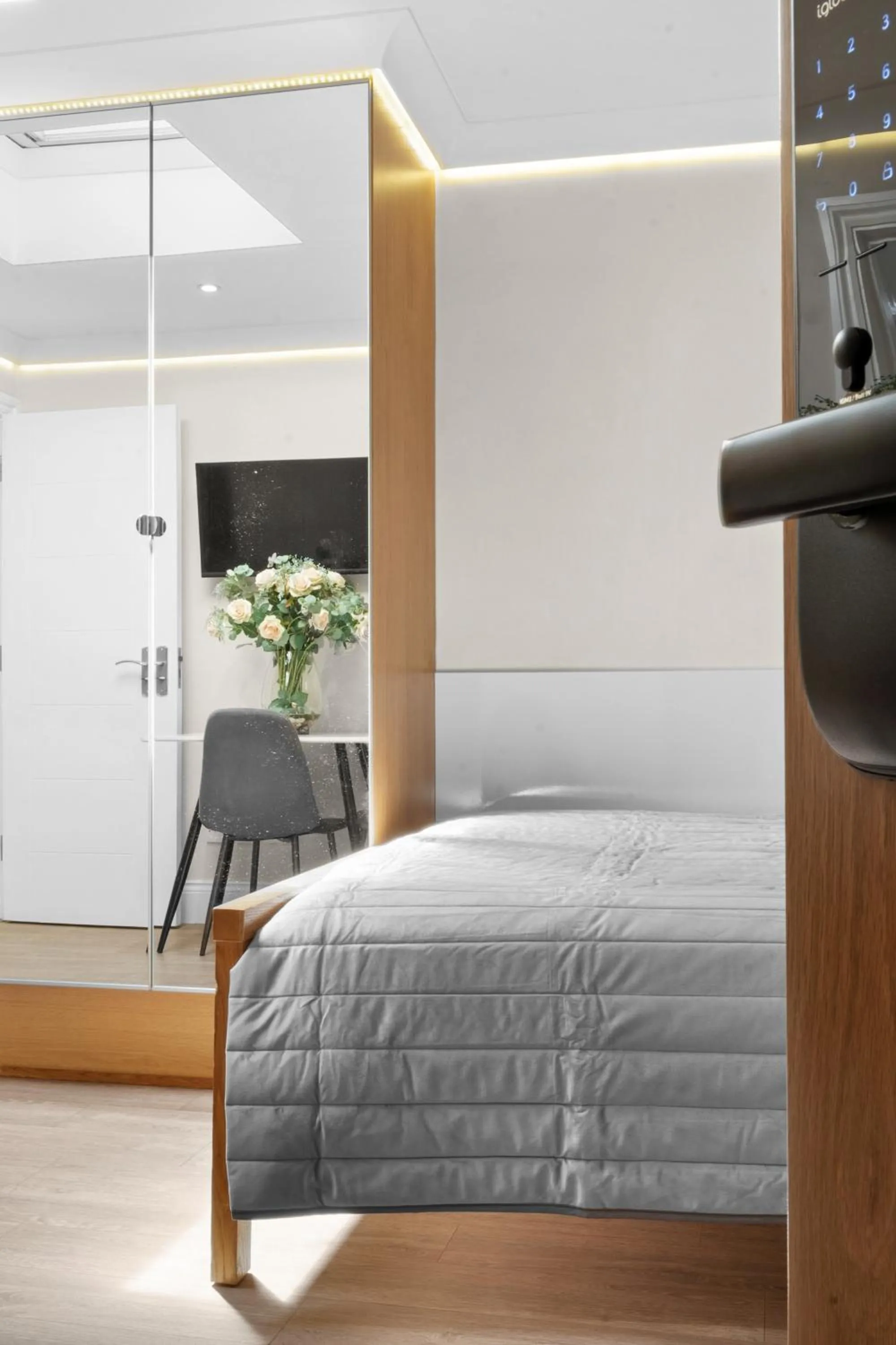 Bed in Cleveland Residences Russell Square