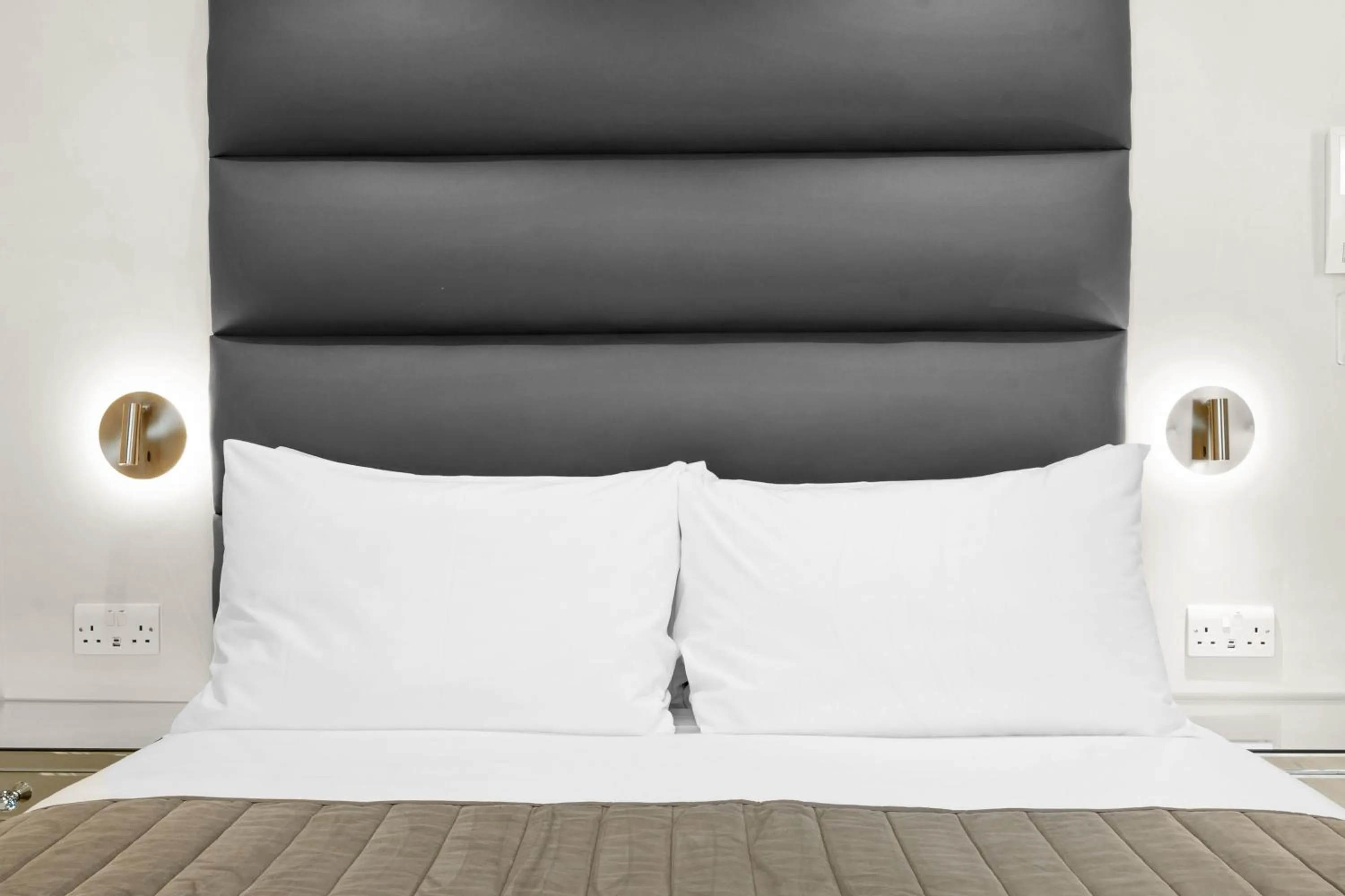 Bed in Cleveland Residences Russell Square