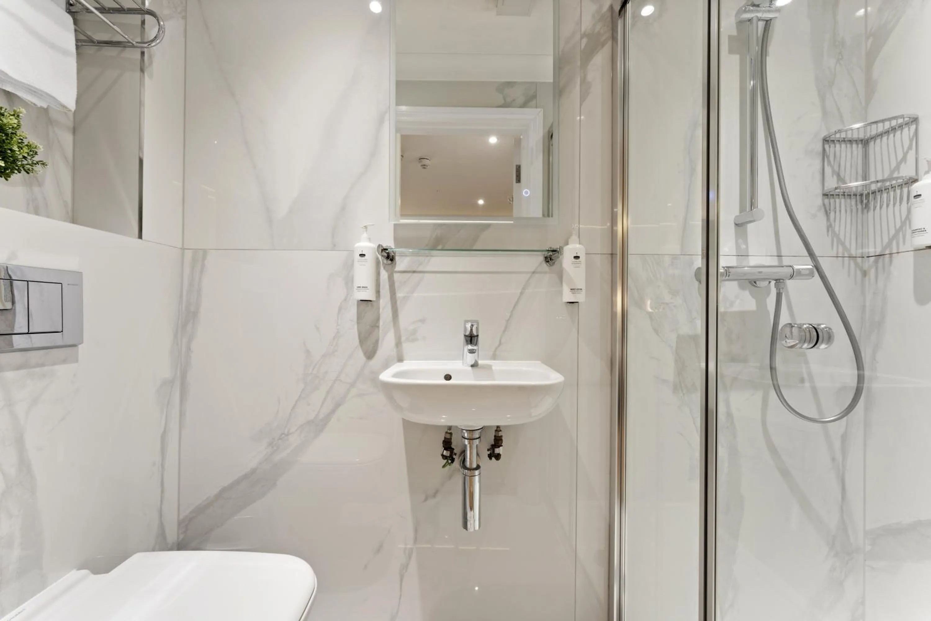 Bathroom in Cleveland Residences Russell Square