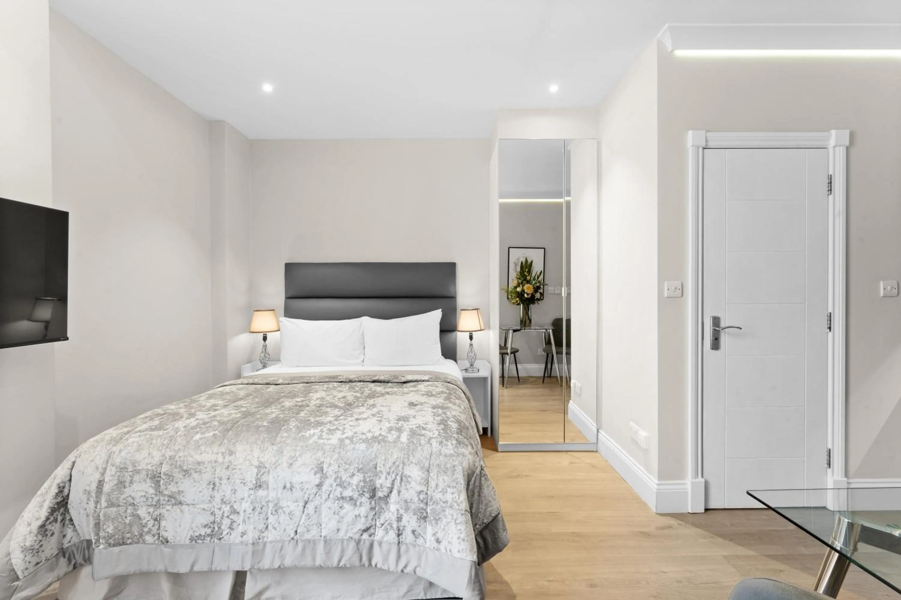 Bed in Cleveland Residences Russell Square