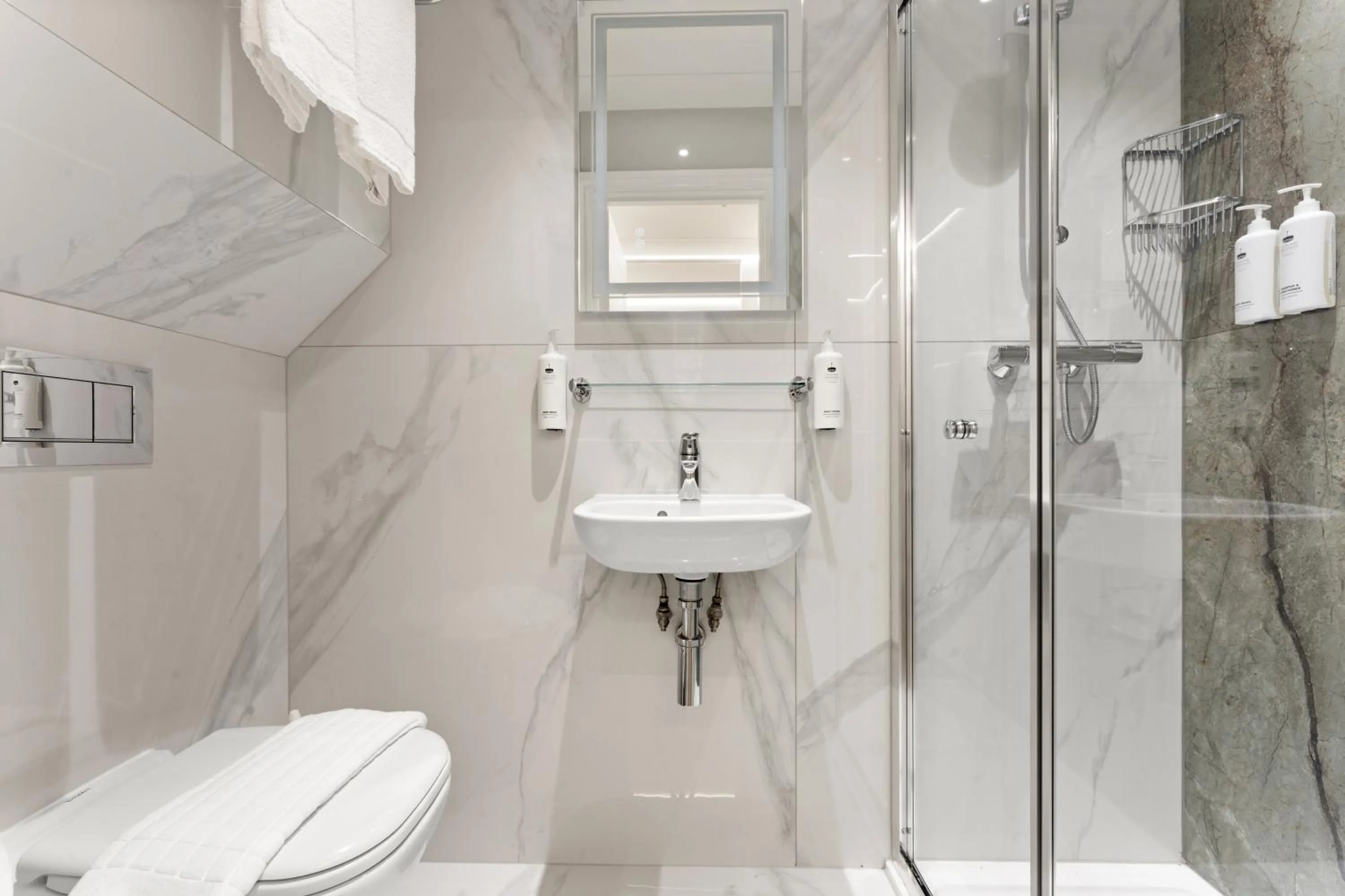 Shower in Cleveland Residences Russell Square