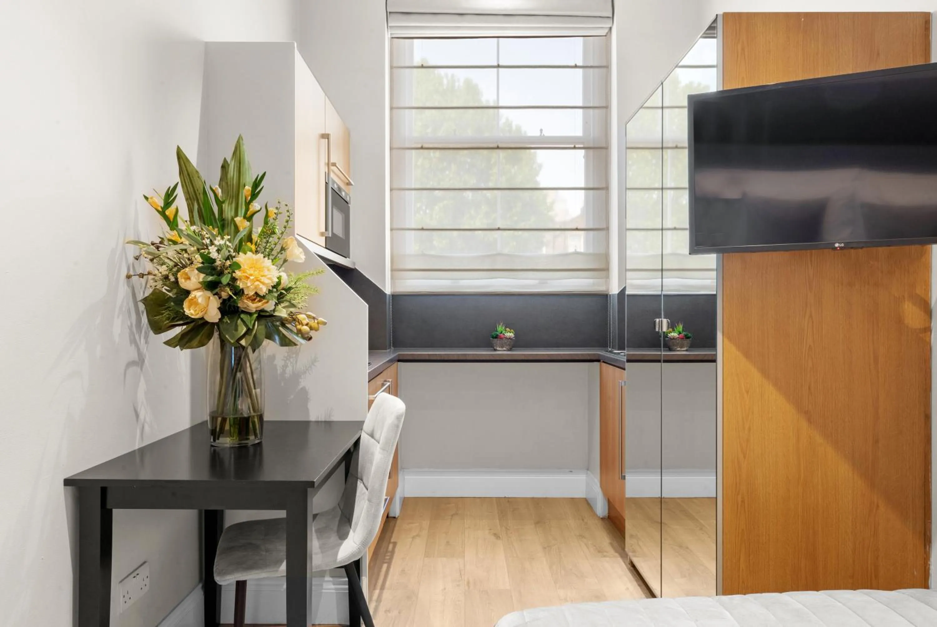 TV and multimedia in Cleveland Residences Russell Square