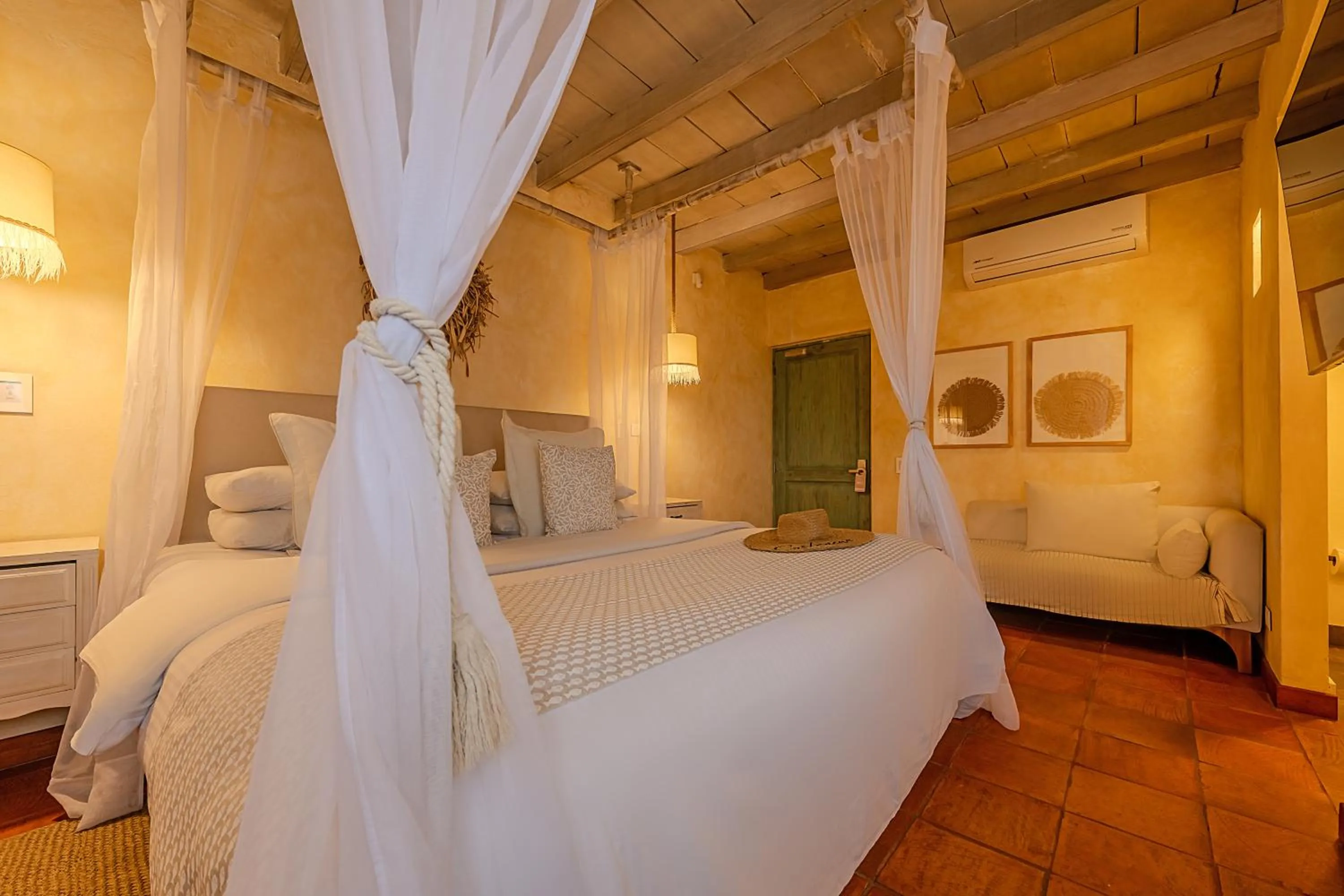 Photo of the whole room, Bed in Moet Cartagena Hotel Boutique Adutls Only