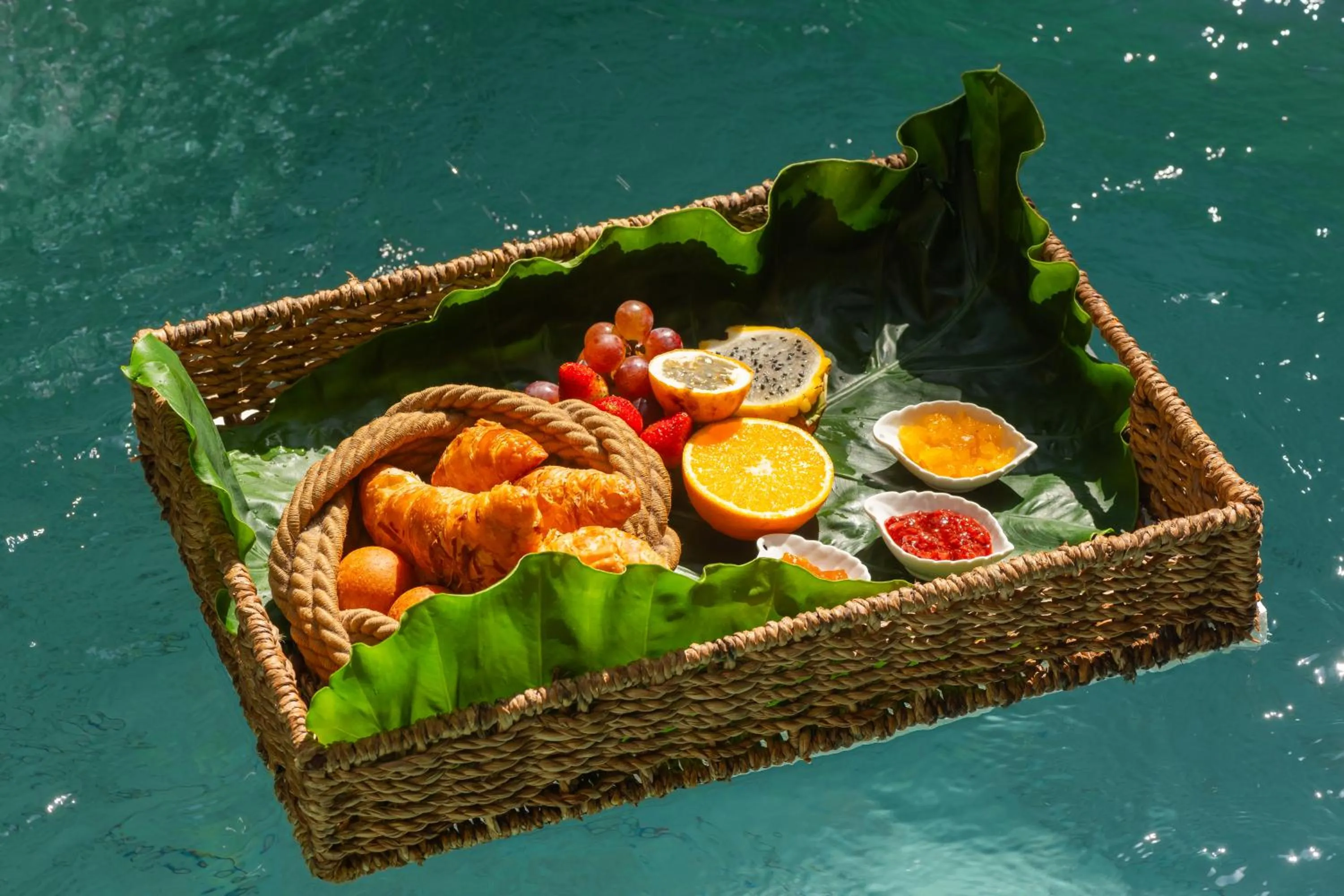 Food and drinks in Moet Cartagena Hotel Boutique Adutls Only