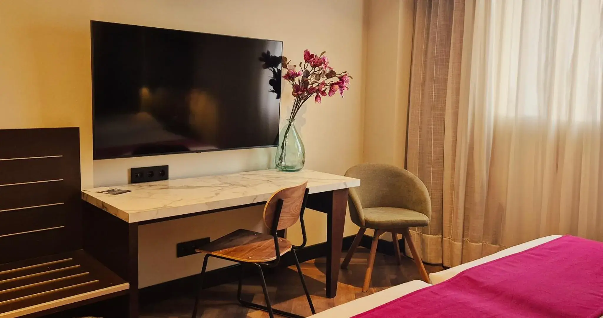 Bedroom, Bed in Vértice Sevilla Aljarafe Bedroom, Bed in Vértice Sevilla Aljarafe