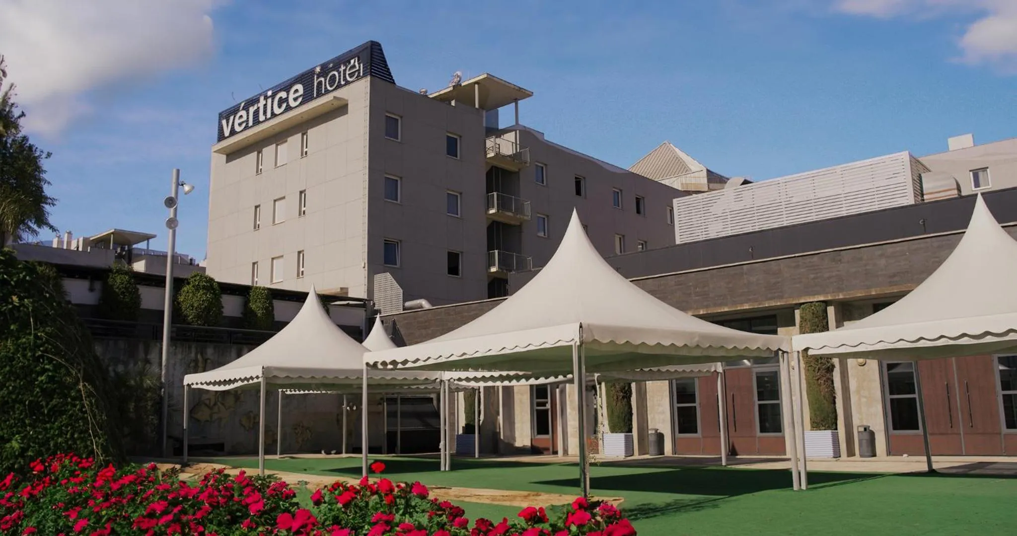 Property building in Vértice Sevilla Aljarafe