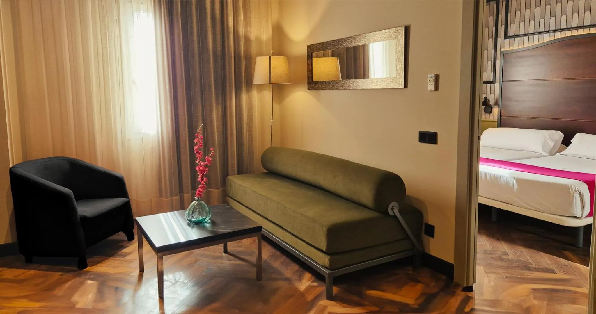 Living room, Bed in Vértice Sevilla Aljarafe