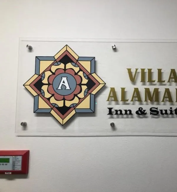 Villa Alamari Inn and Suites