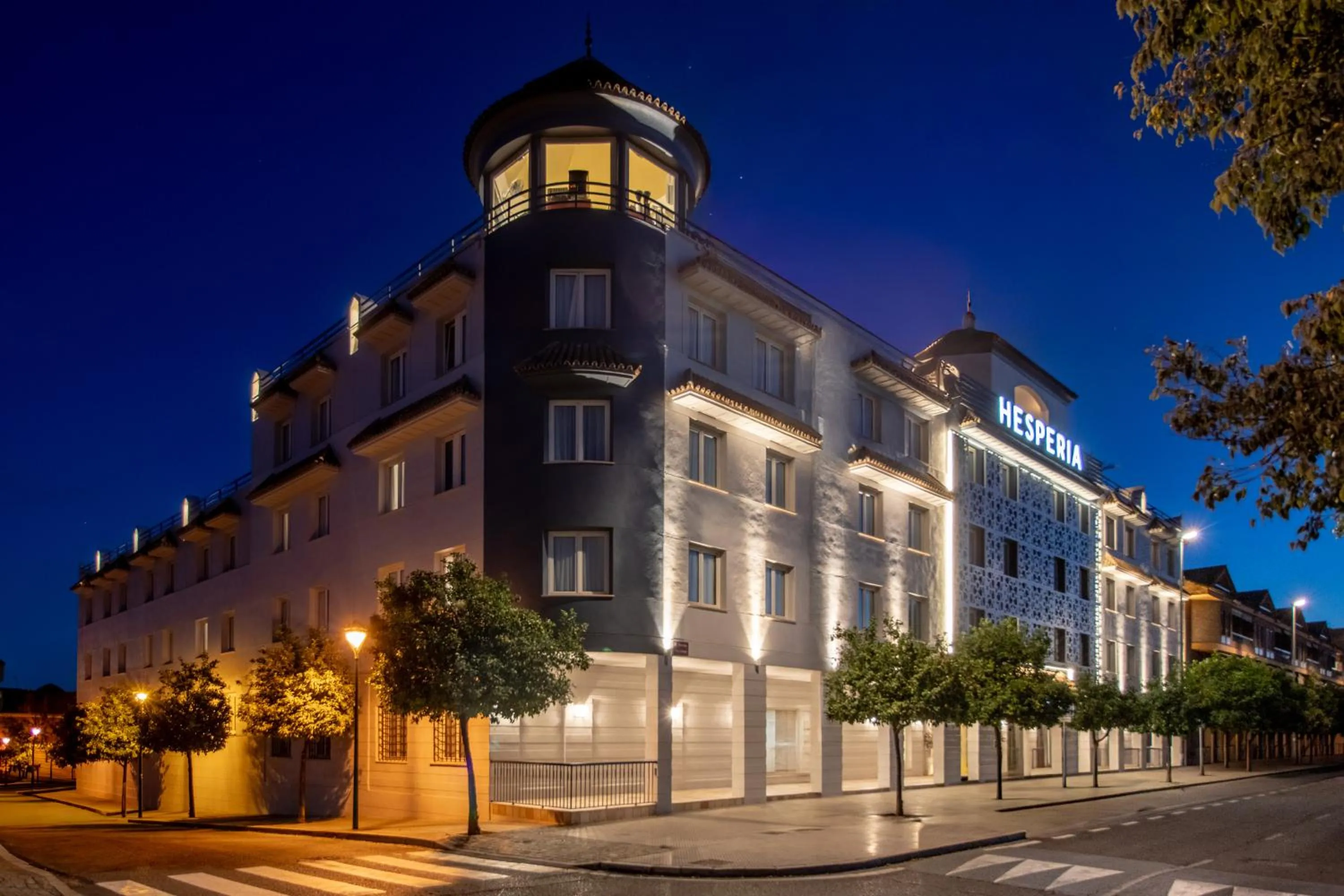 Property building in Hesperia Córdoba