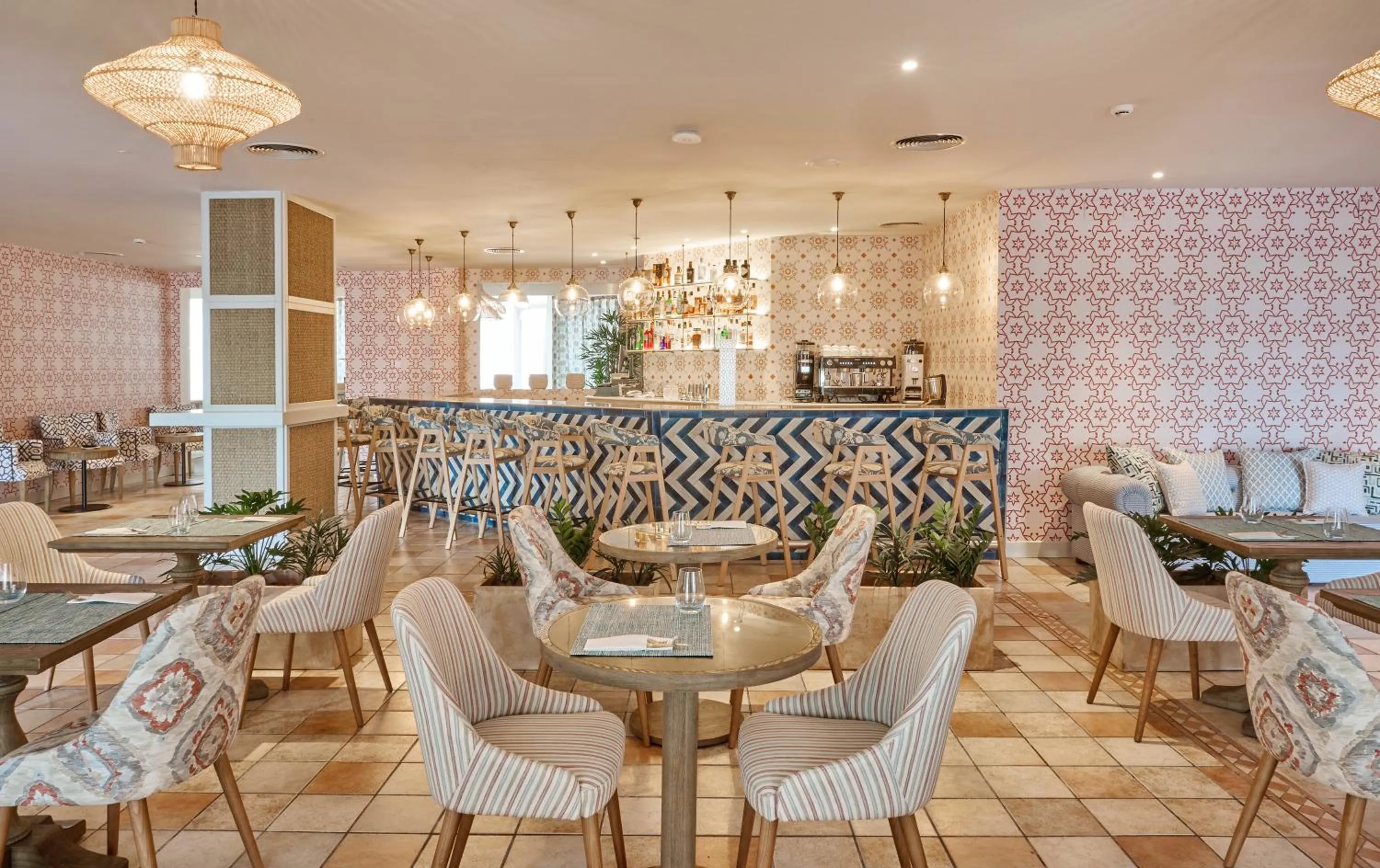 Restaurant/places to eat in Hesperia Córdoba