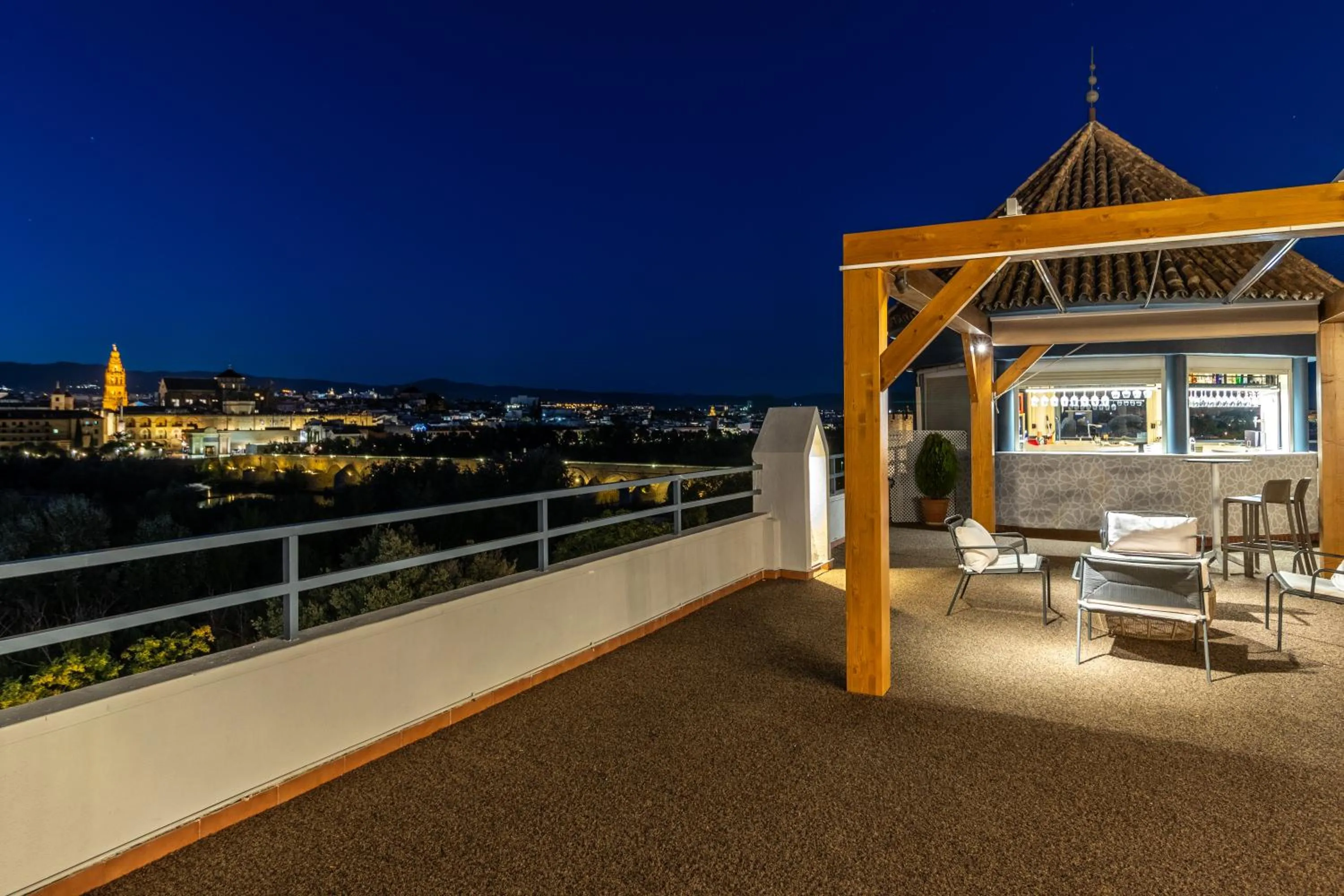 Night in Hesperia Córdoba