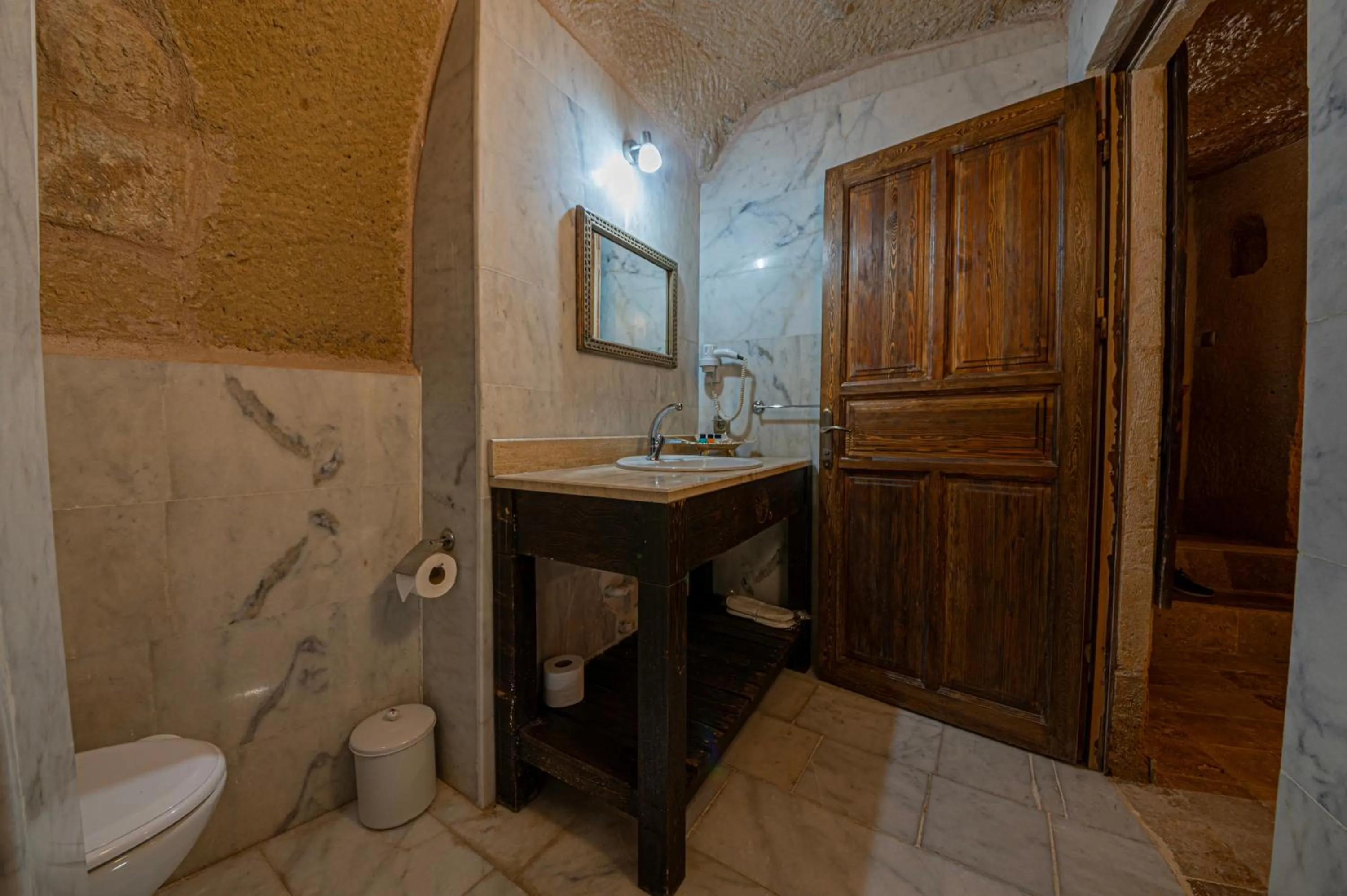 Bathroom in Shiraz Cave Cappadocia