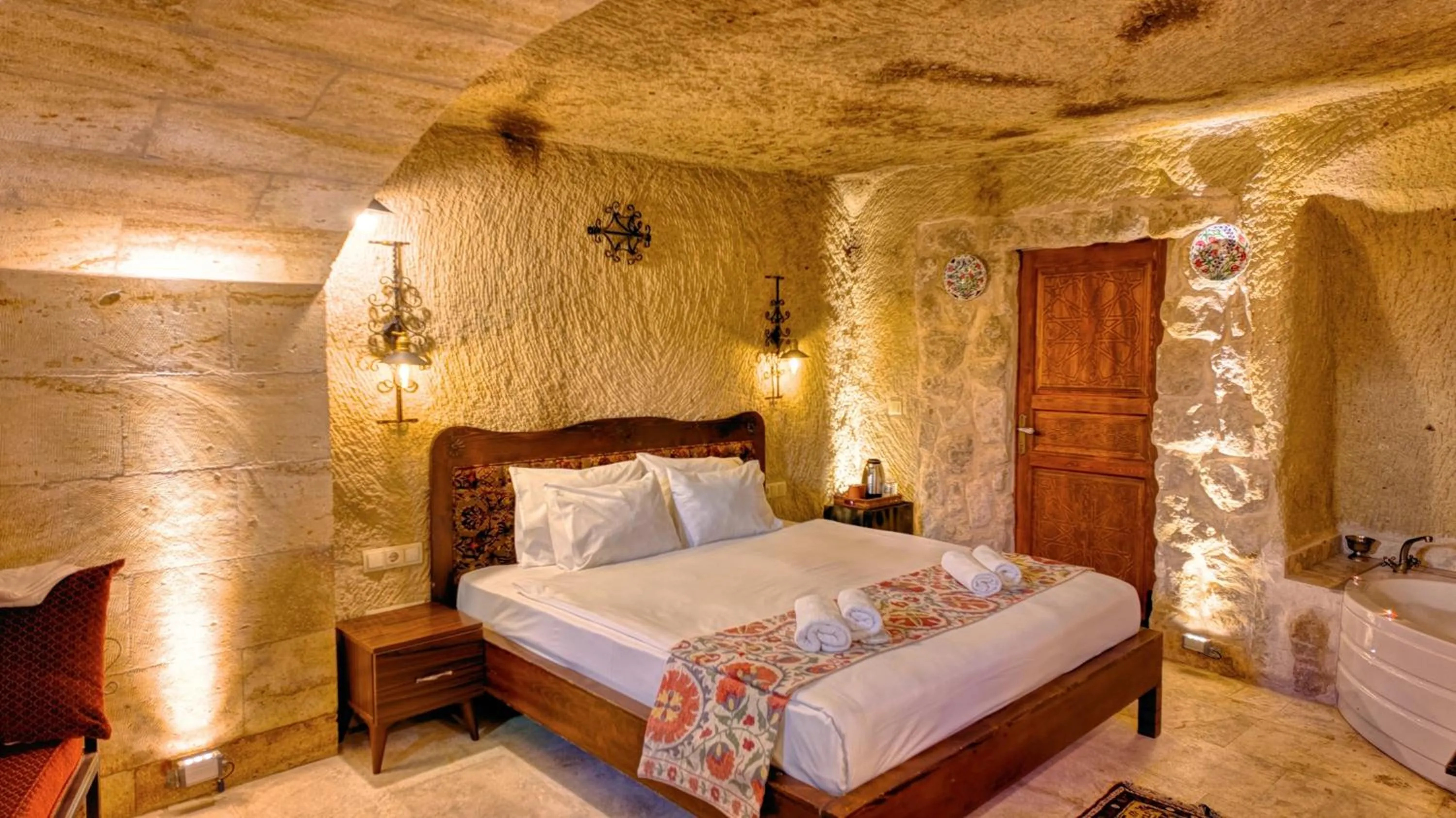 Bed in Shiraz Cave Cappadocia