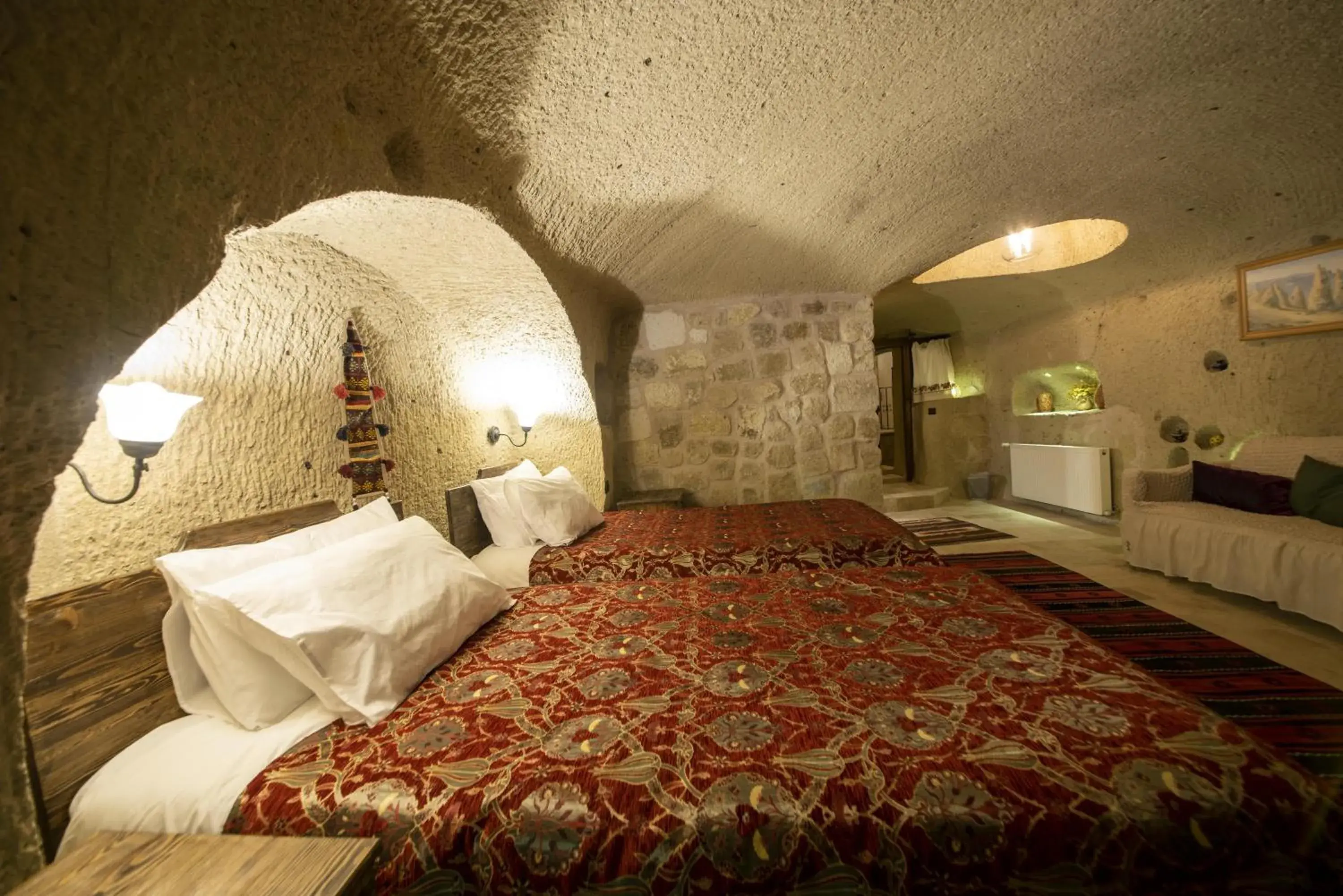 Photo of the whole room, Bed in Shiraz Cave Cappadocia Photo of the whole room, Bed in Shiraz Cave Cappadocia