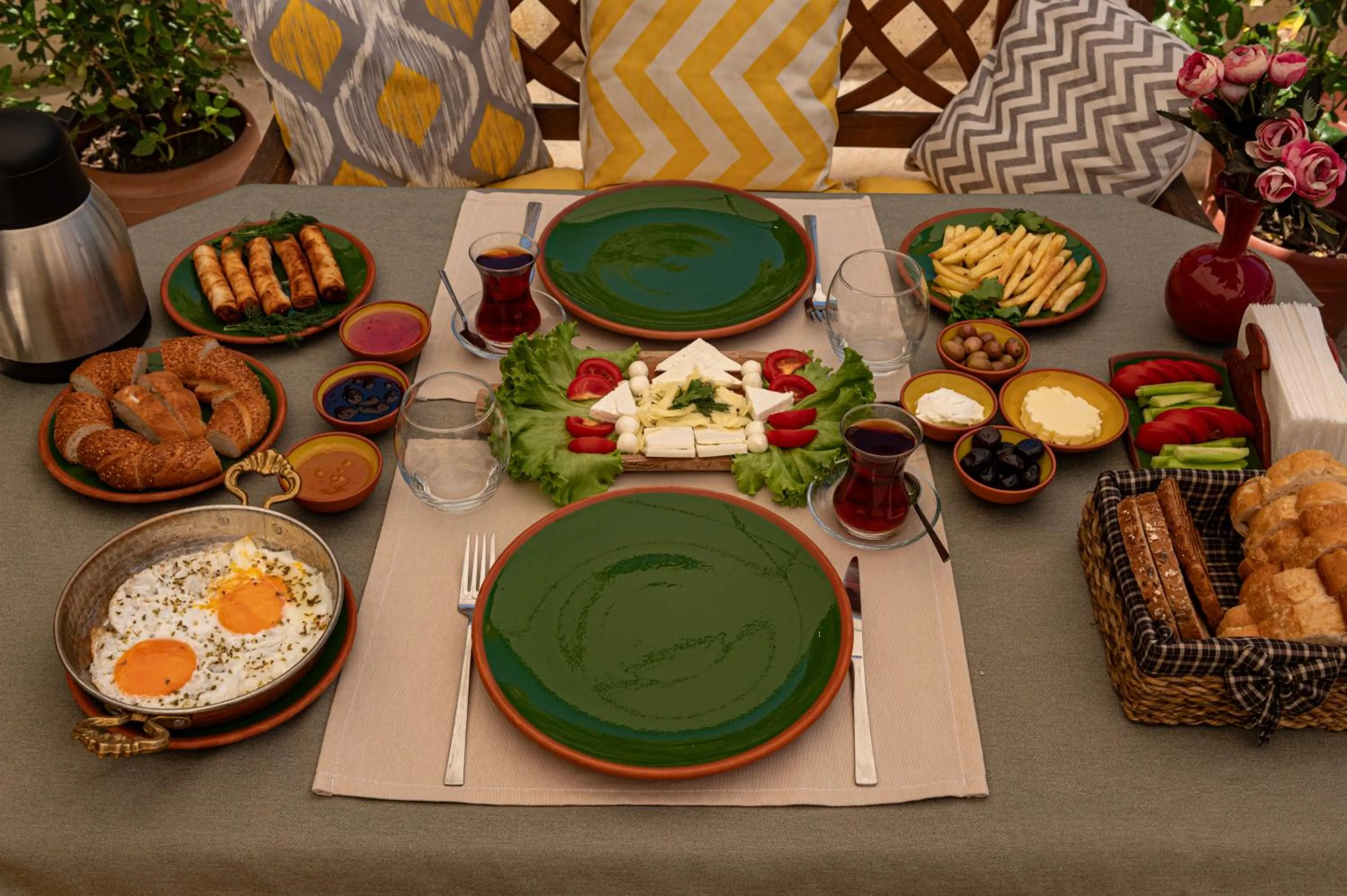 Breakfast in Shiraz Cave Cappadocia