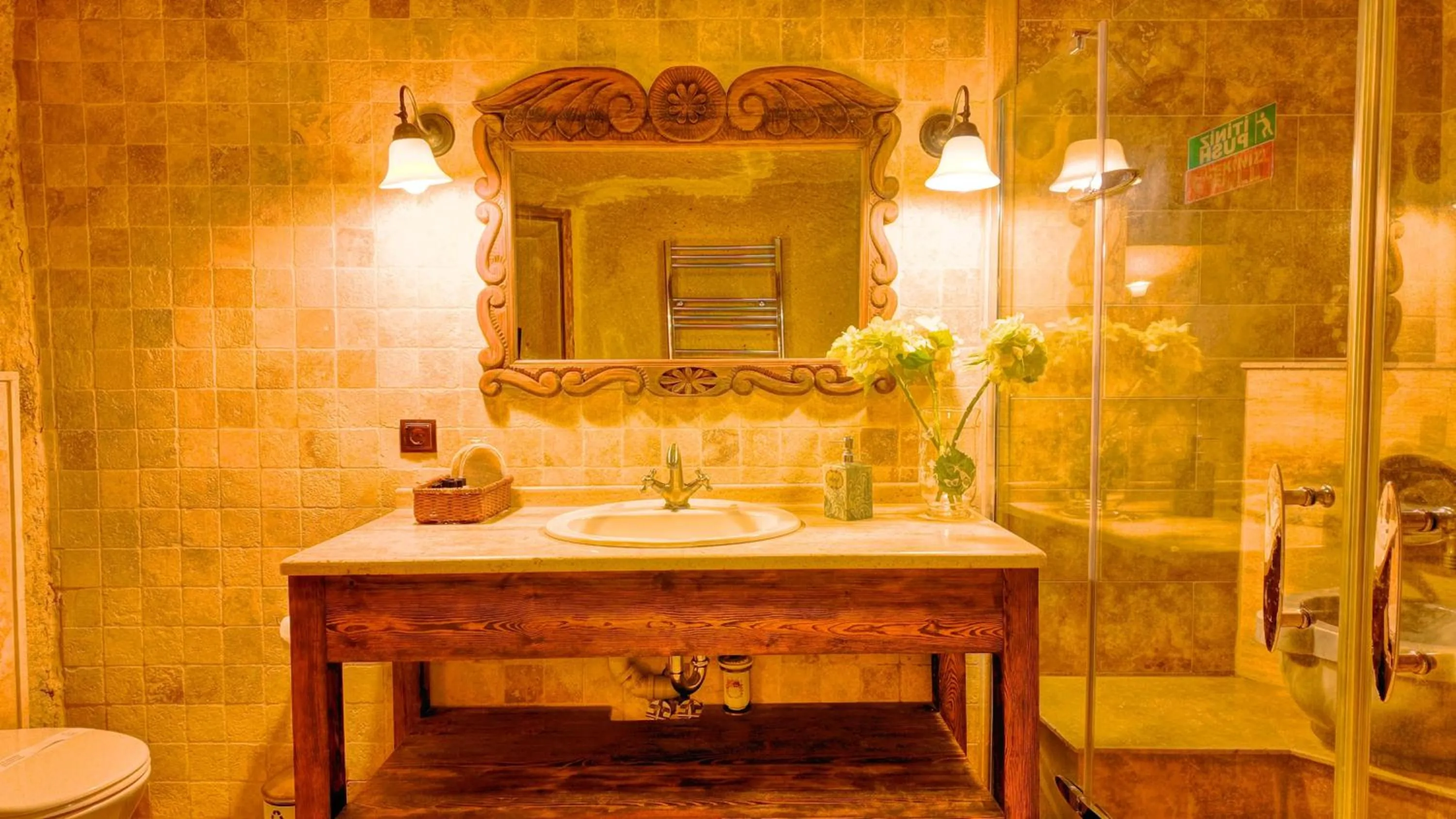 Bathroom in Shiraz Cave Cappadocia