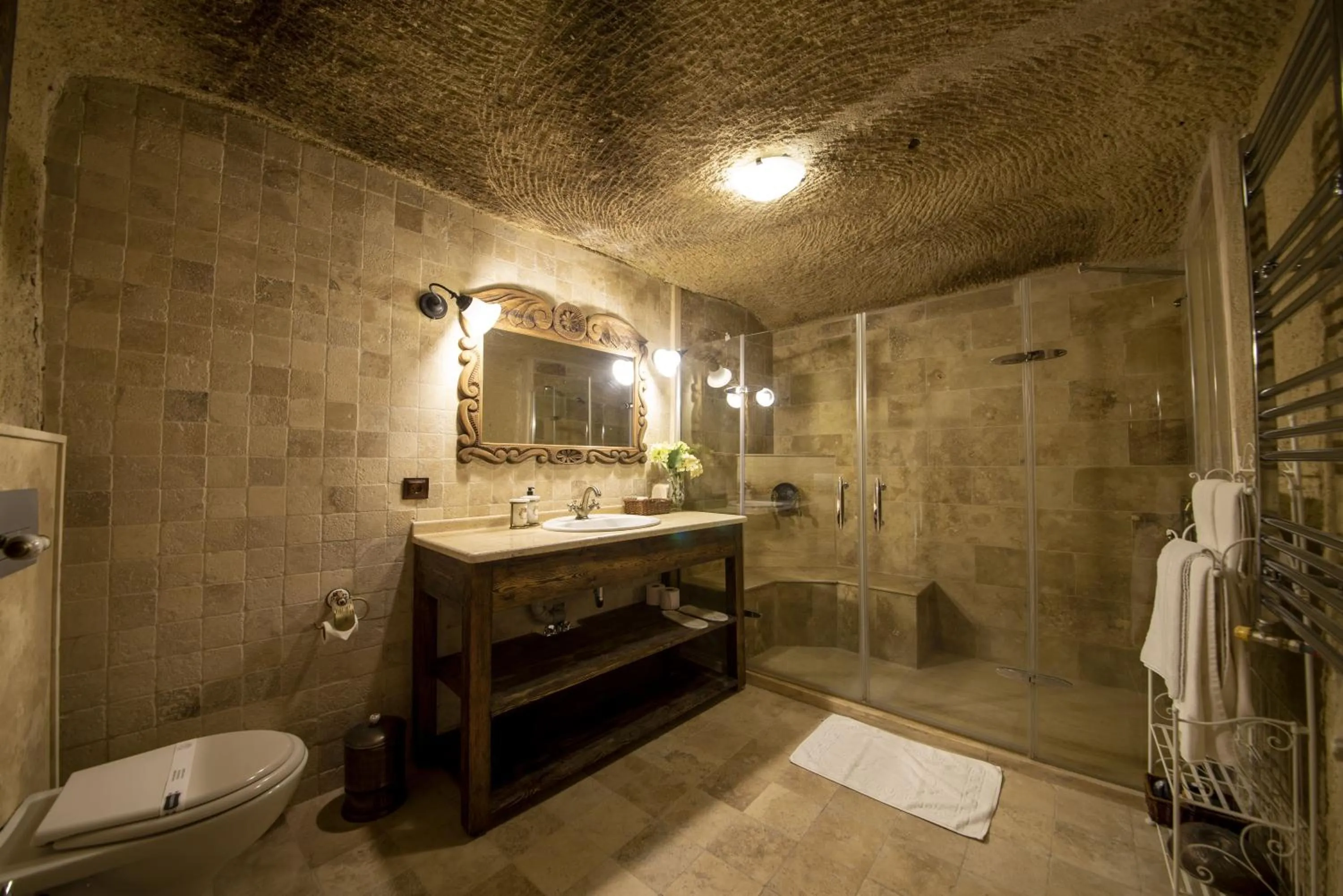 Bathroom in Shiraz Cave Cappadocia