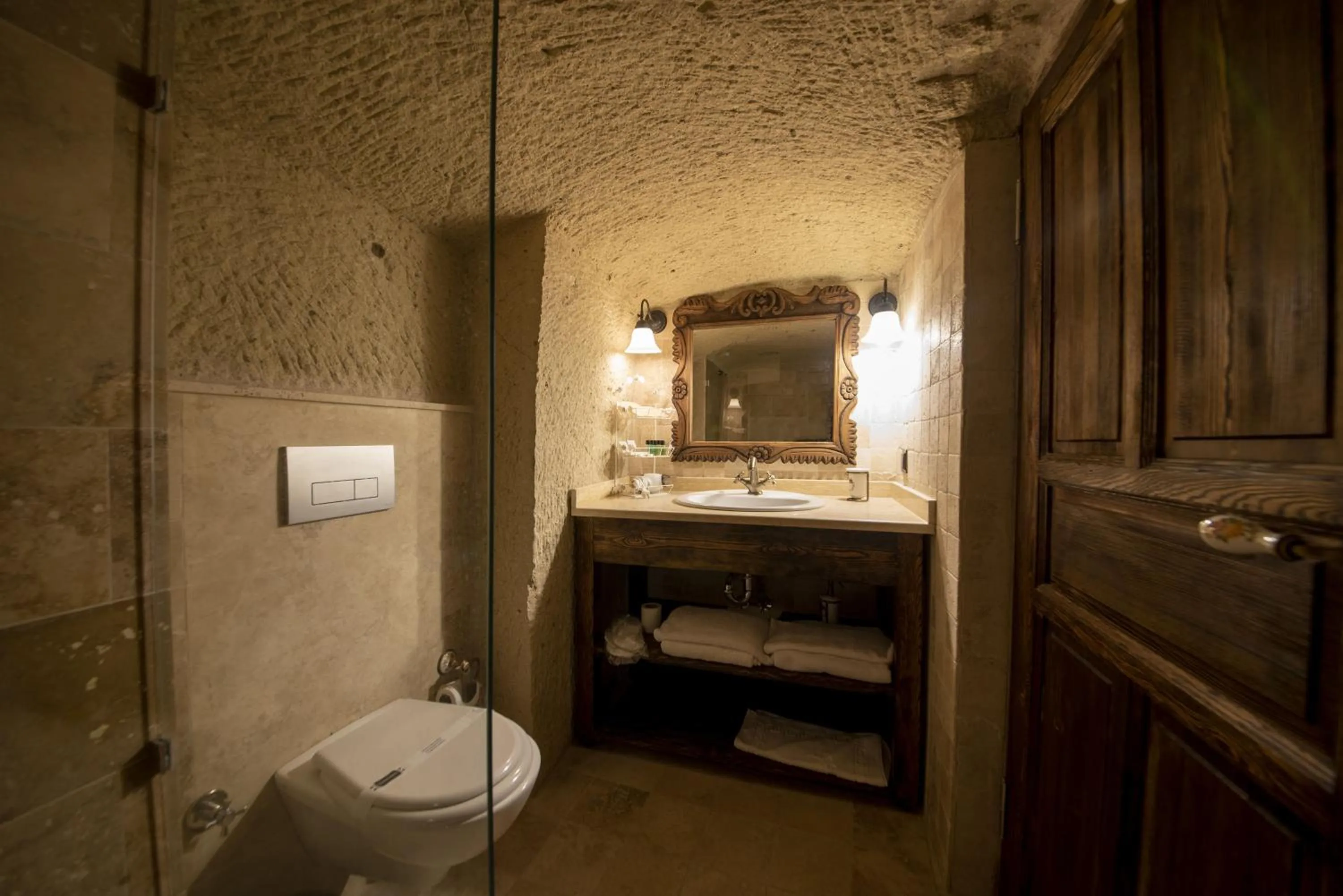 Bathroom in Shiraz Cave Cappadocia