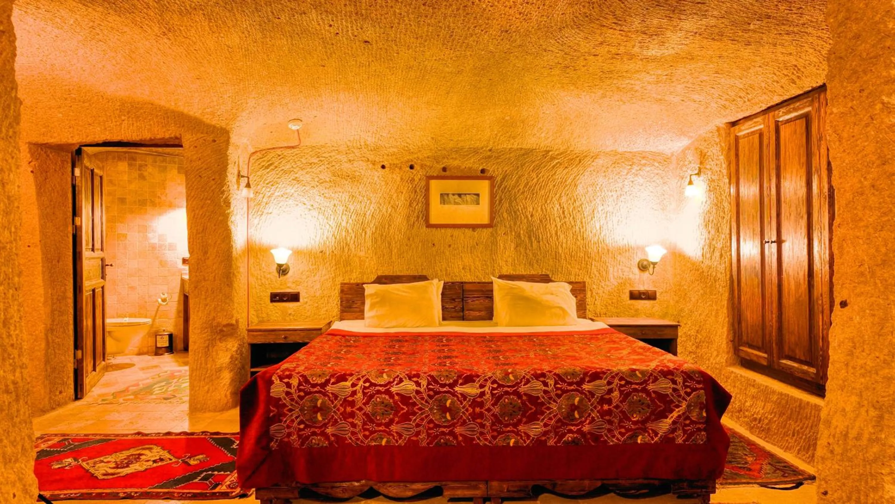 Bed in Shiraz Cave Cappadocia