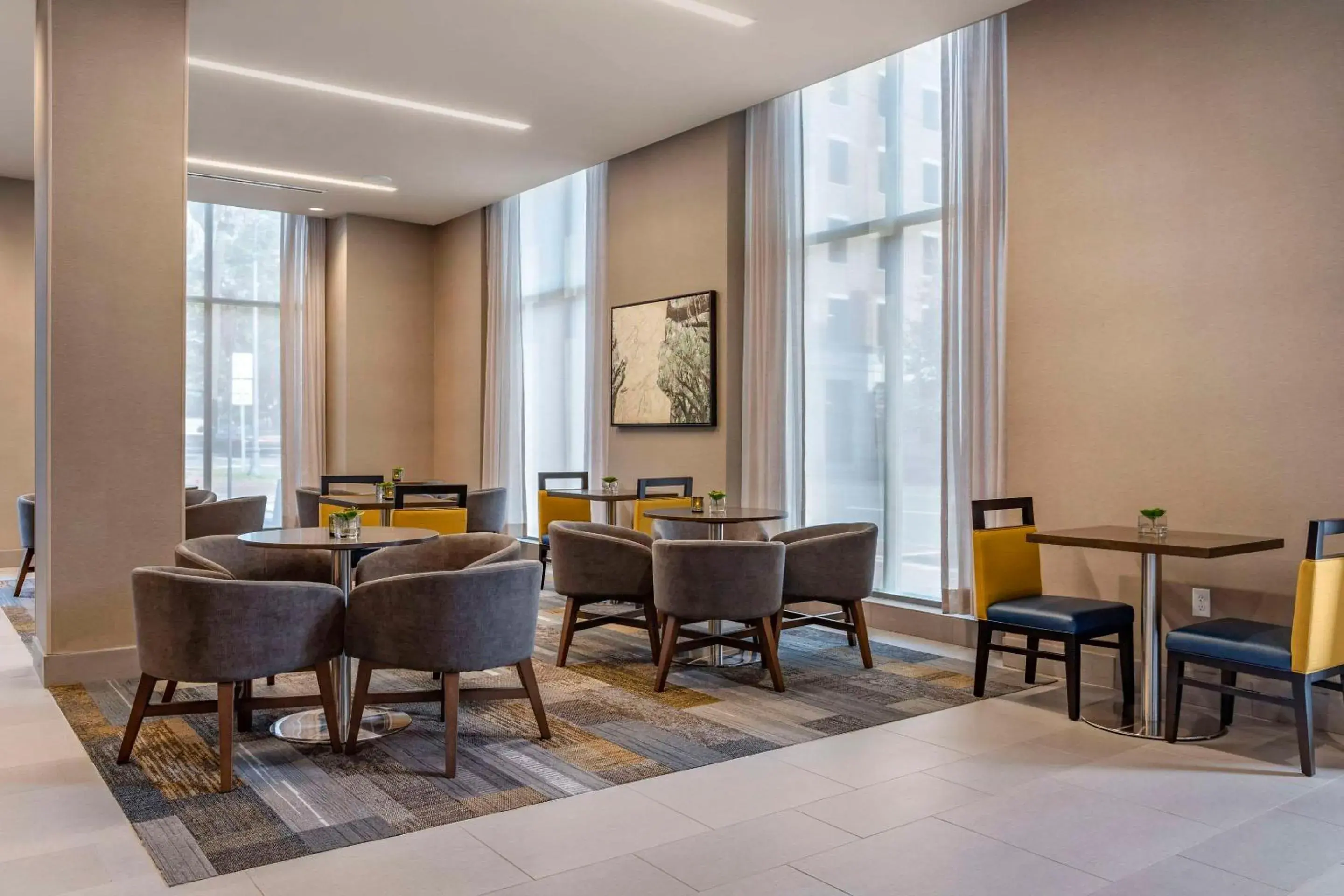 Breakfast in Cambria Hotel Savannah Downtown Historic District Breakfast in Cambria Hotel Savannah Downtown Historic District