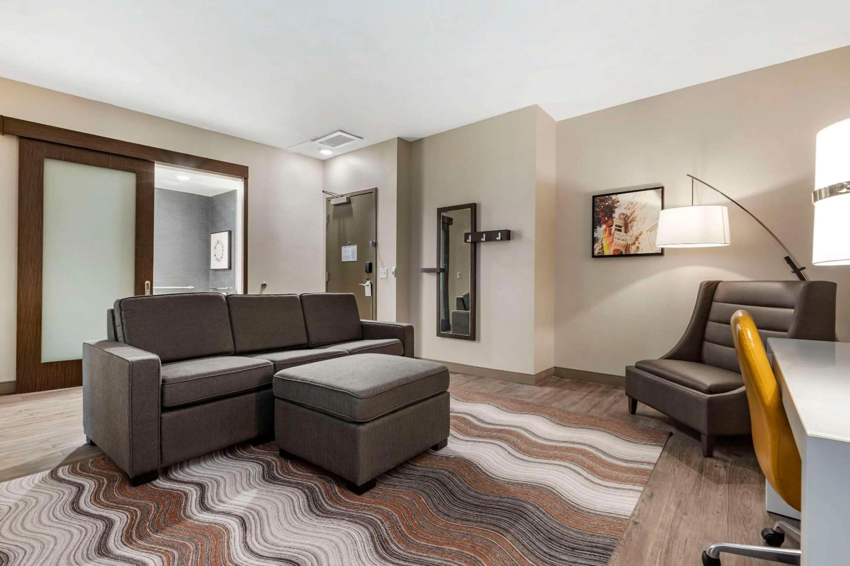 Bedroom in Cambria Hotel Savannah Downtown Historic District