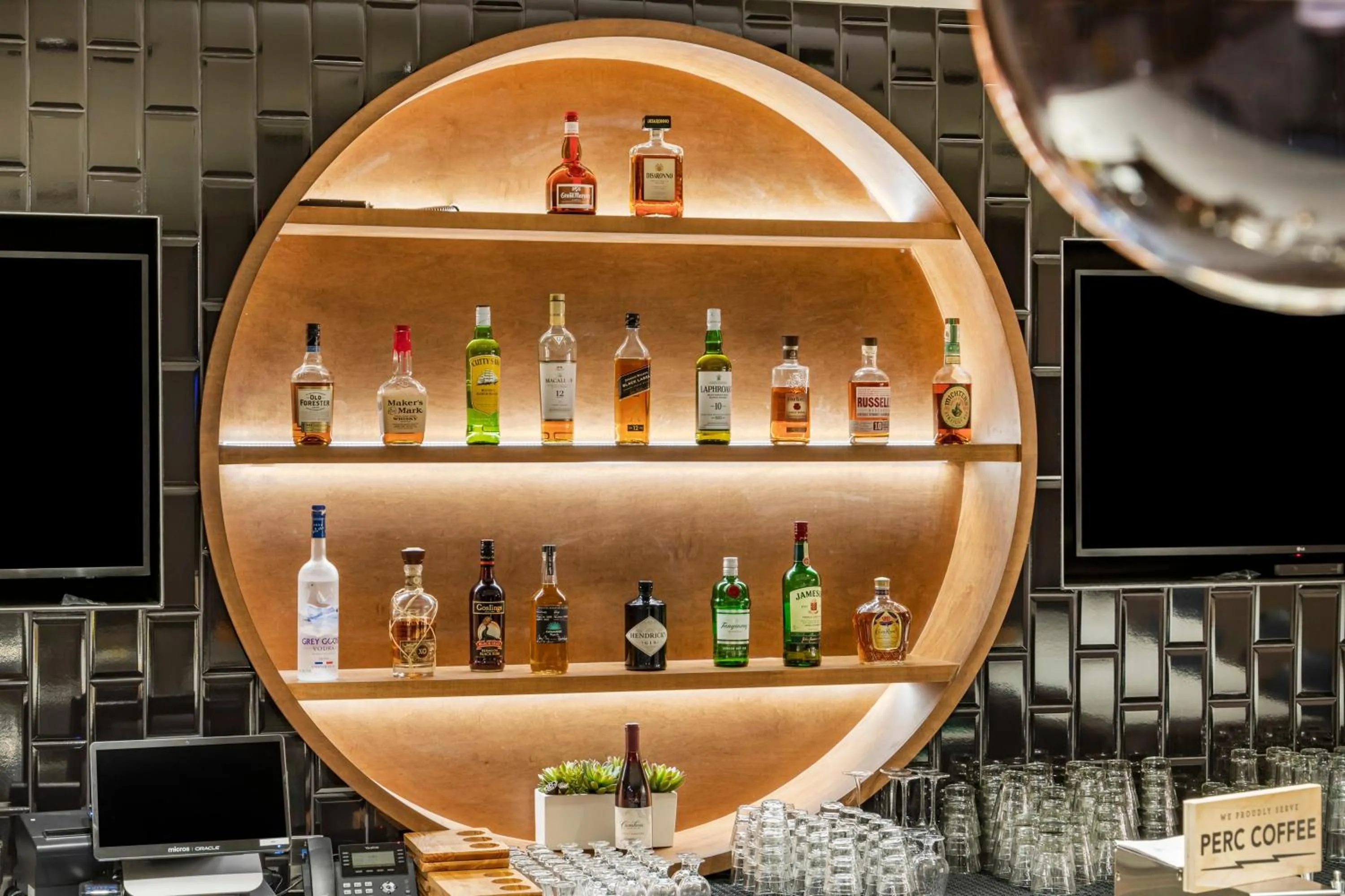 Restaurant/places to eat in Cambria Hotel Savannah Downtown Historic District