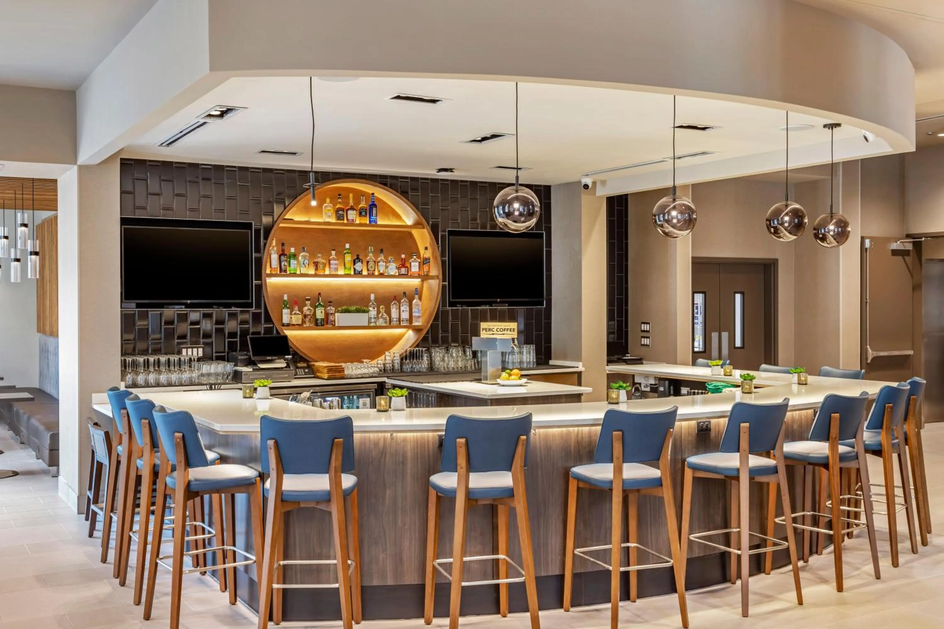 Lounge or bar in Cambria Hotel Savannah Downtown Historic District