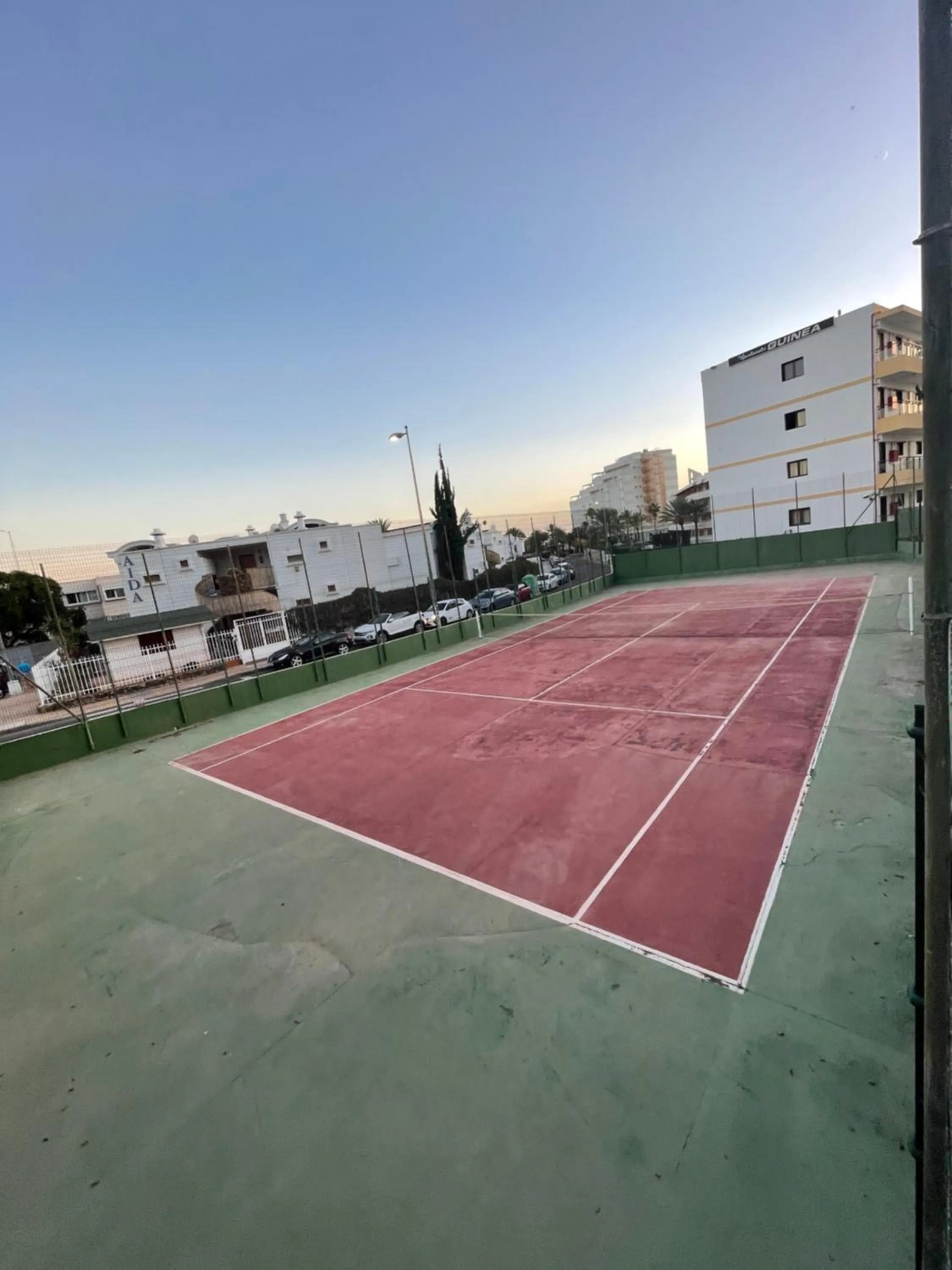 Tennis court in Apartament Modern 1 Playa del Ingles