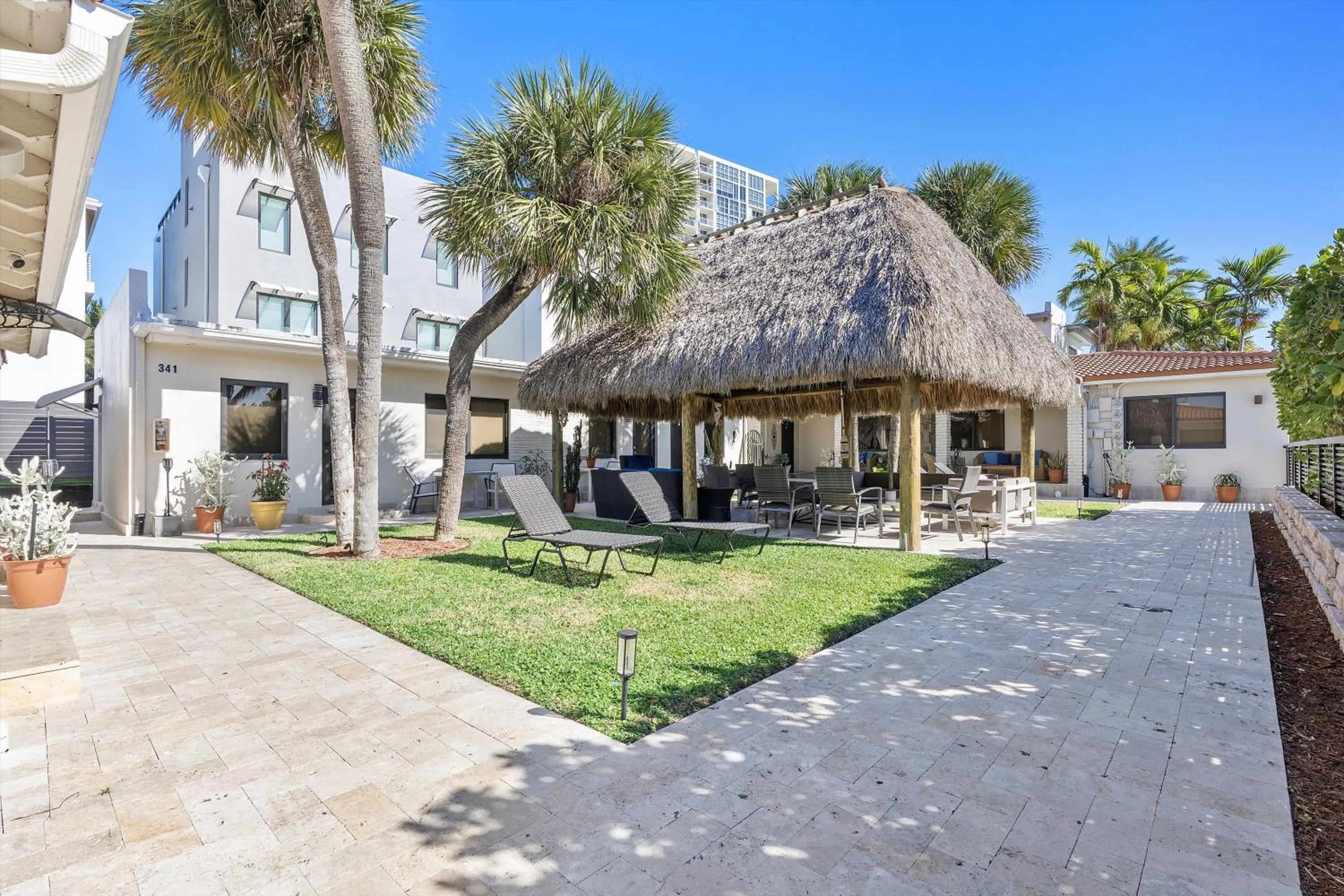 Dining area in Walnut By The Sea