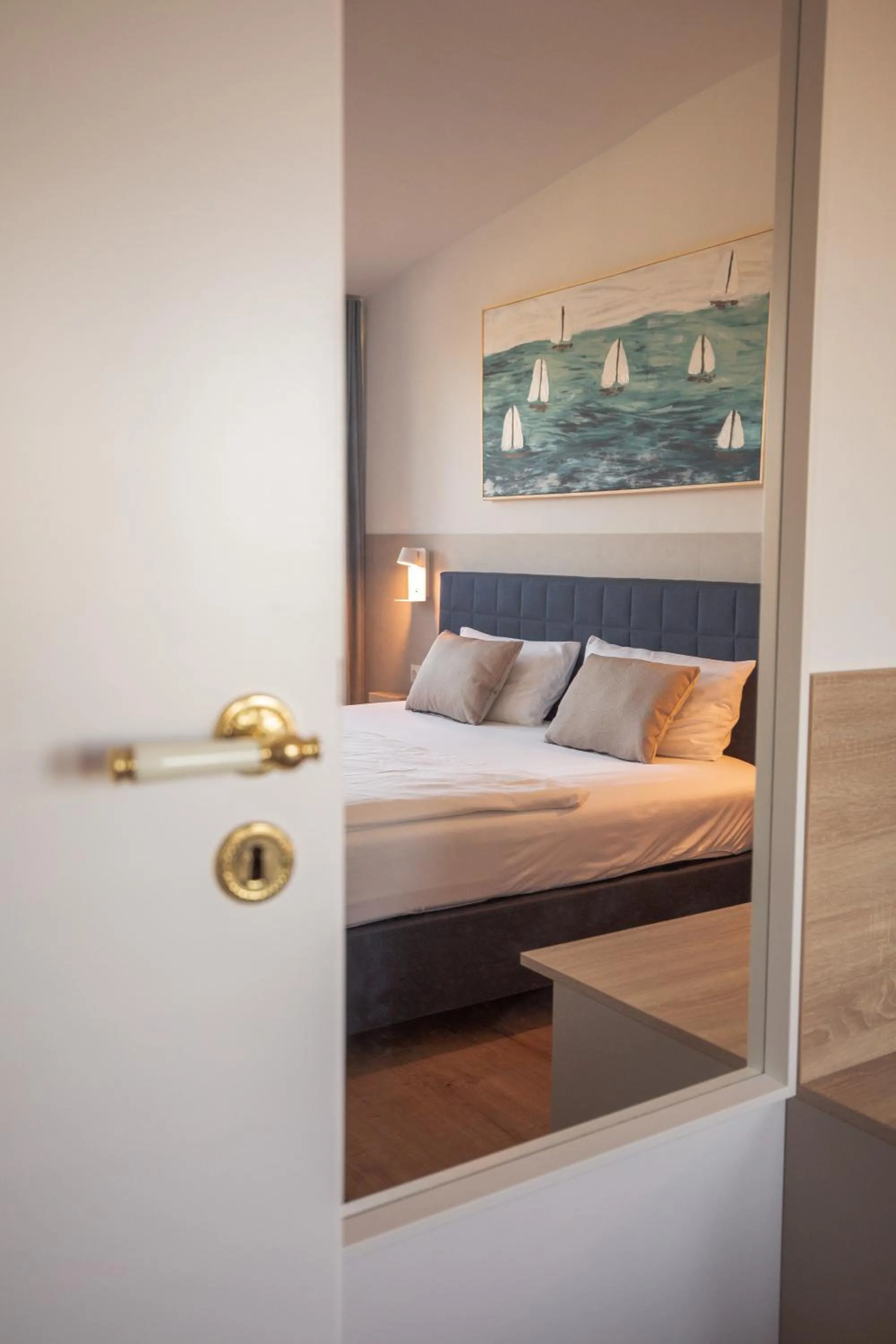 Photo of the whole room, Bed in Landhotel Strandallee
