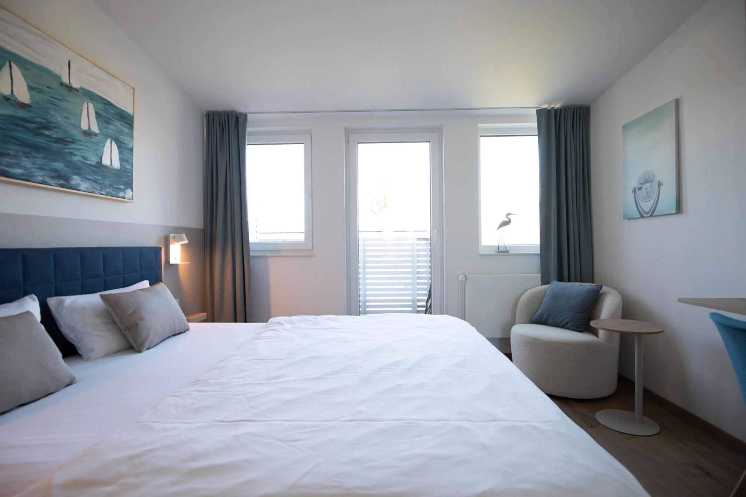 Photo of the whole room, Bed in Landhotel Strandallee